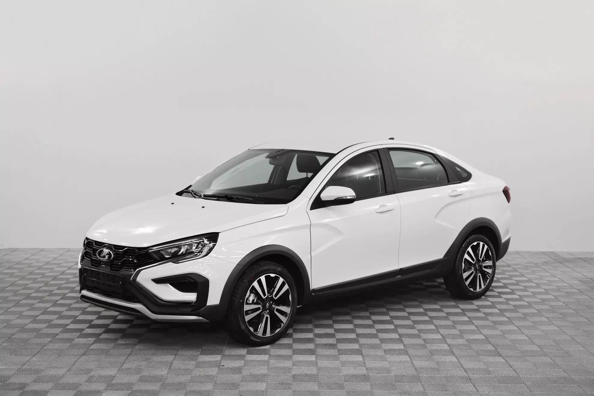 Автосалон: Lada Vesta Cross New