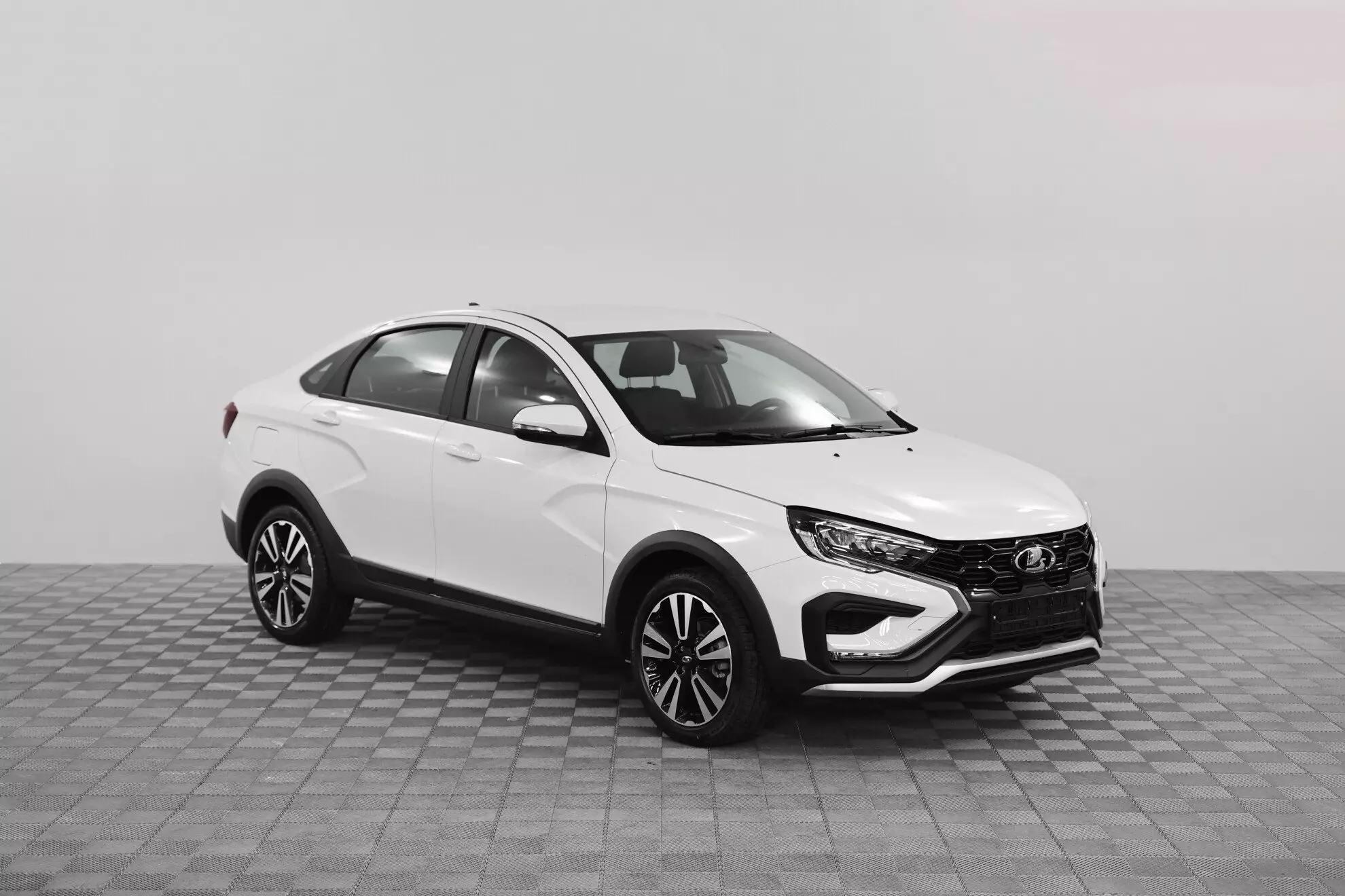 Автосалон: Lada Vesta Cross New