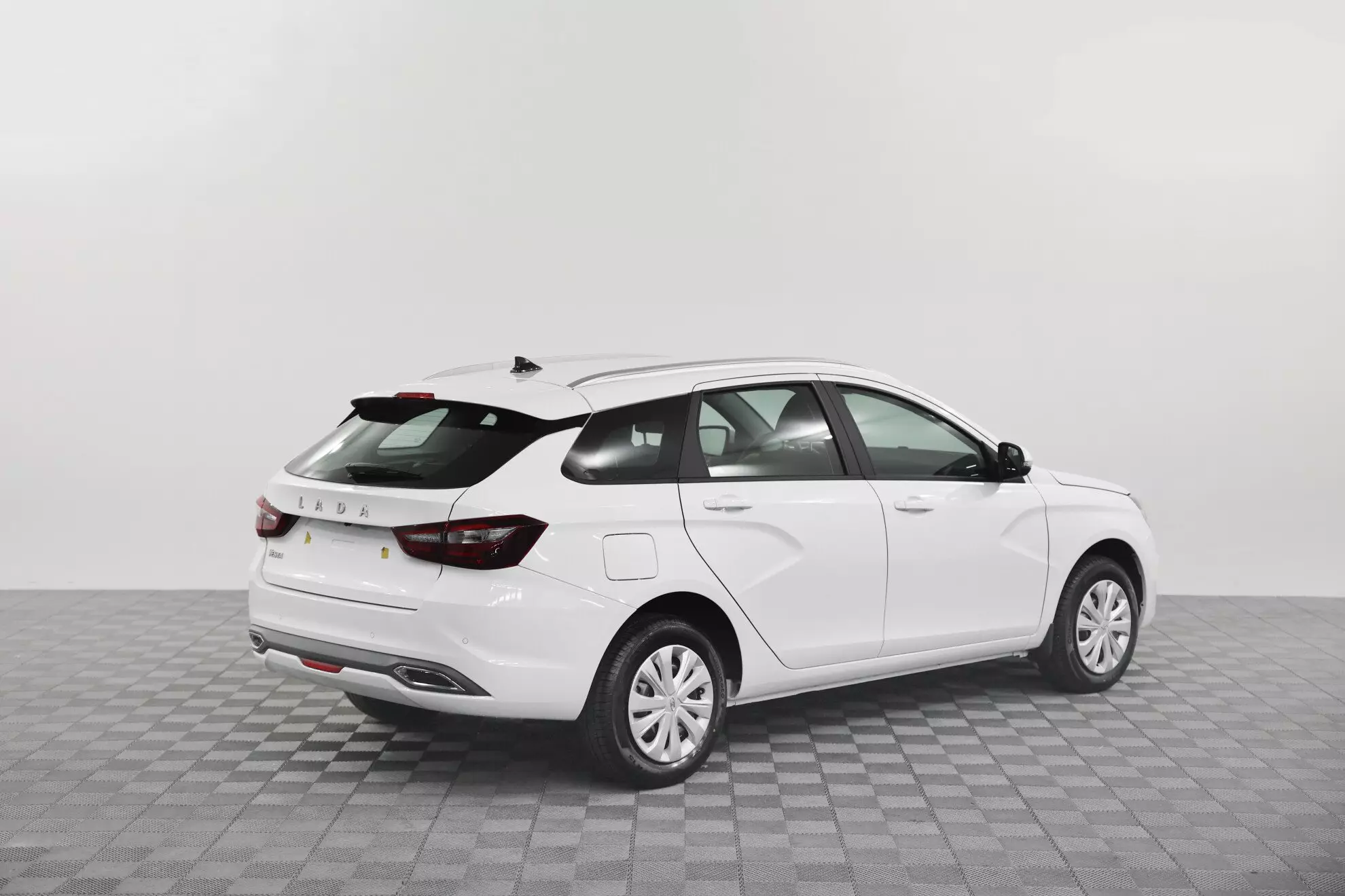 Автосалон: Lada Vesta SW New