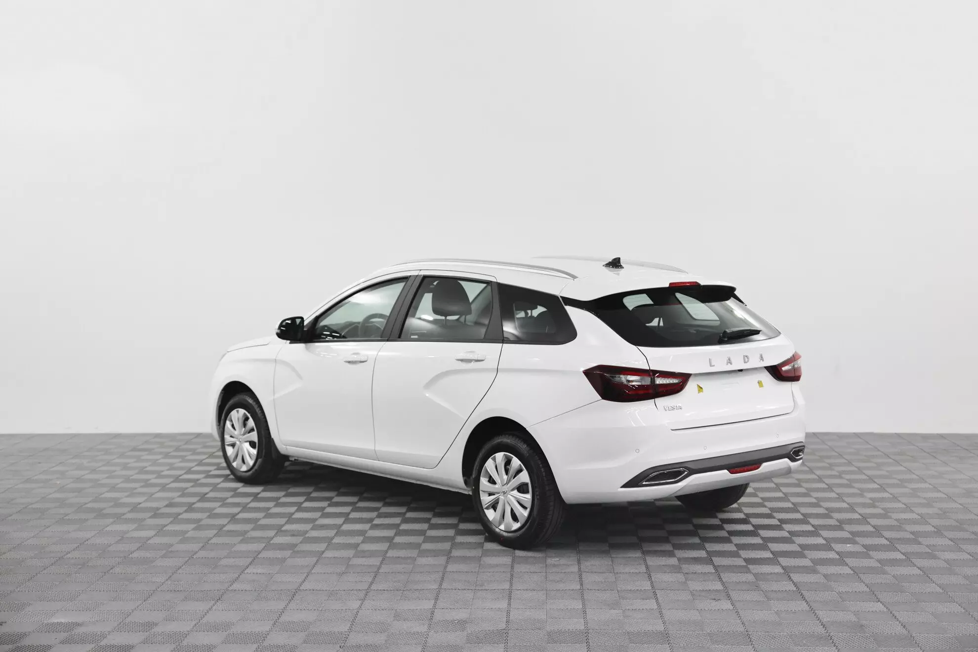 Автосалон: Lada Vesta SW New