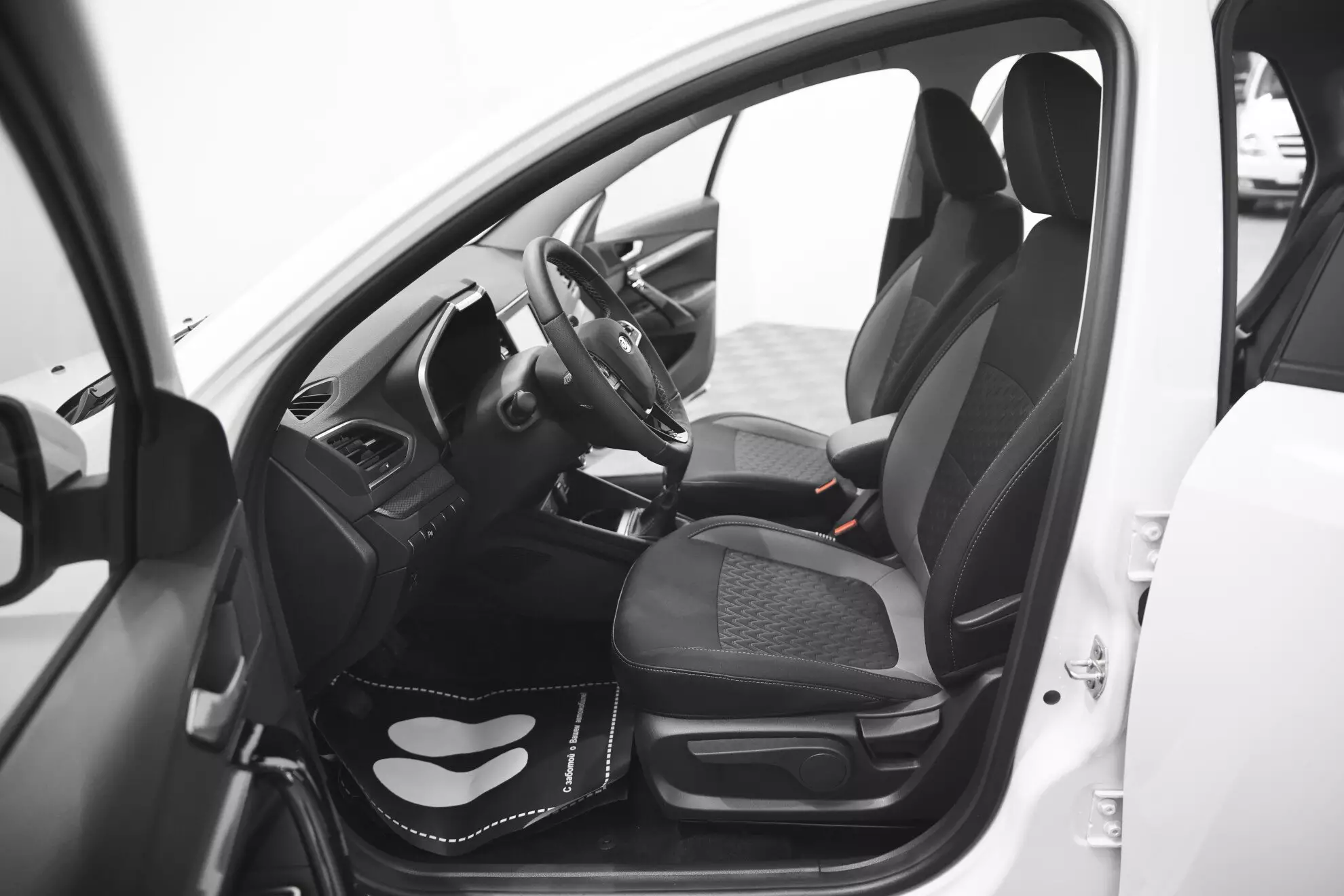 Автосалон: Lada Vesta SW New