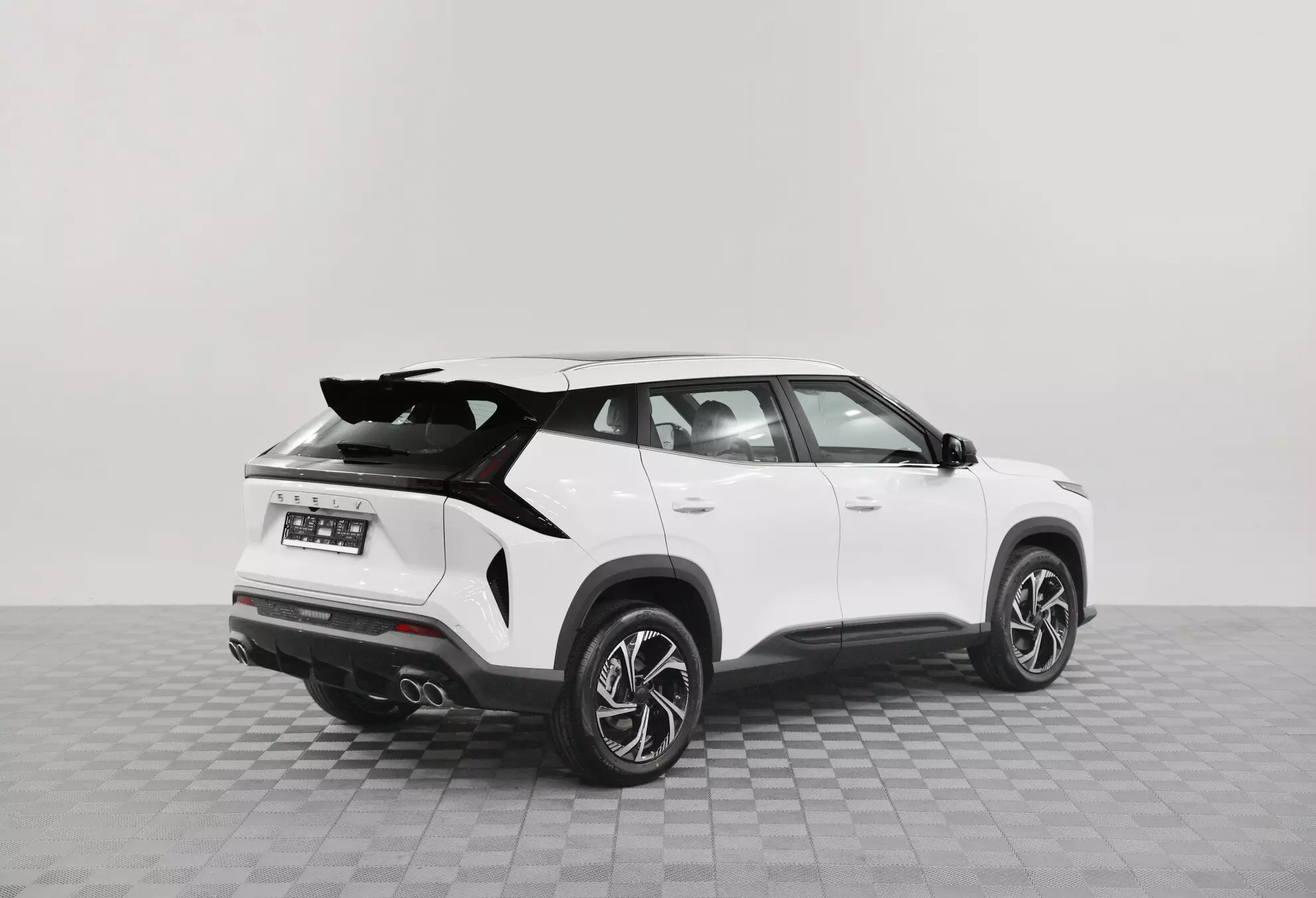 Автосалон: Geely Boyue