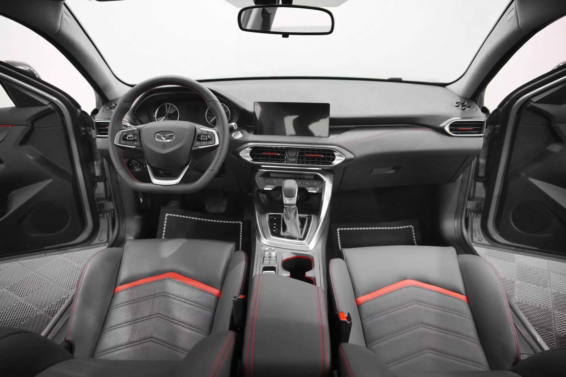 Автосалон: Kaiyi E5