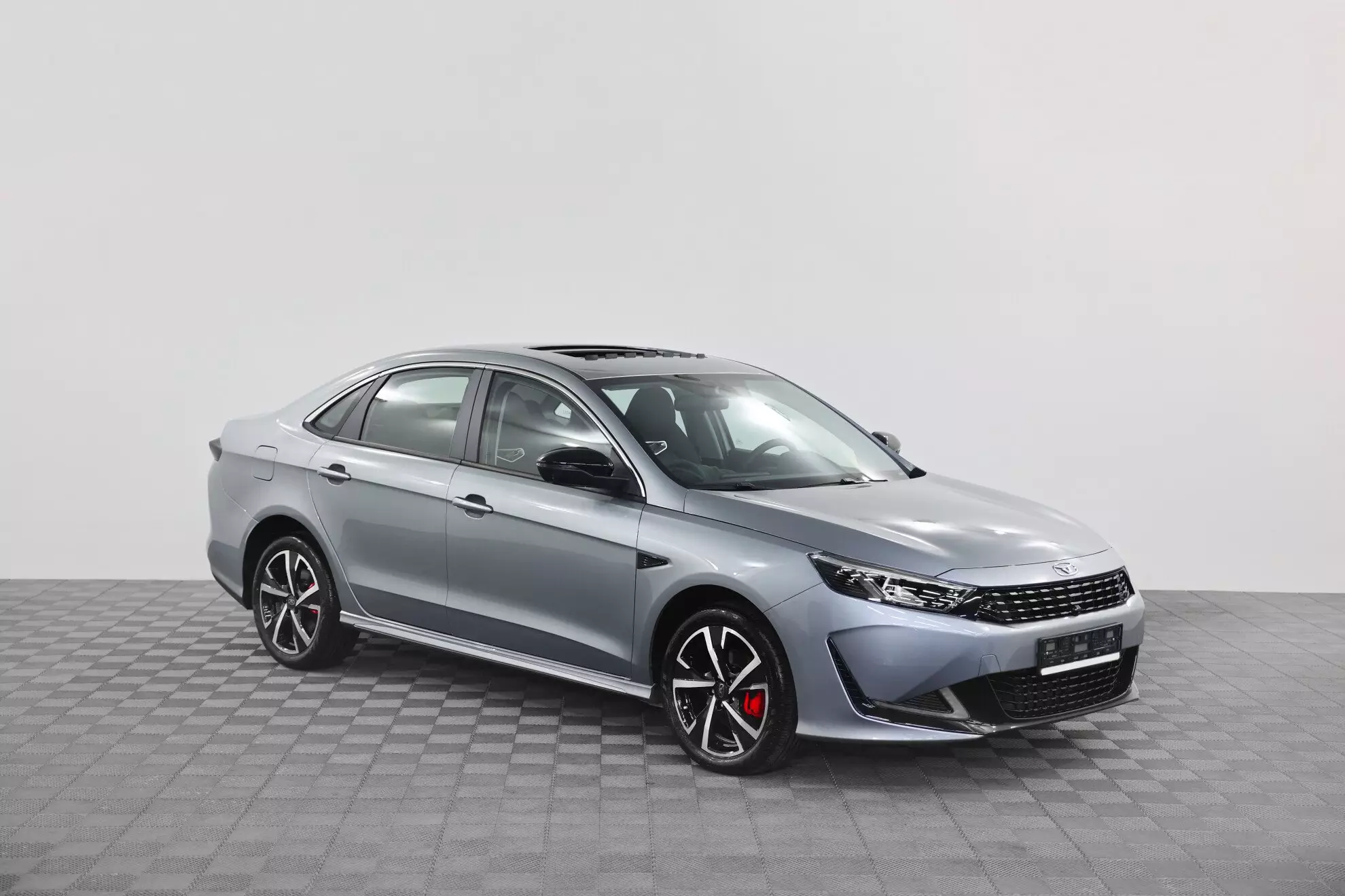 Автосалон: Kaiyi E5