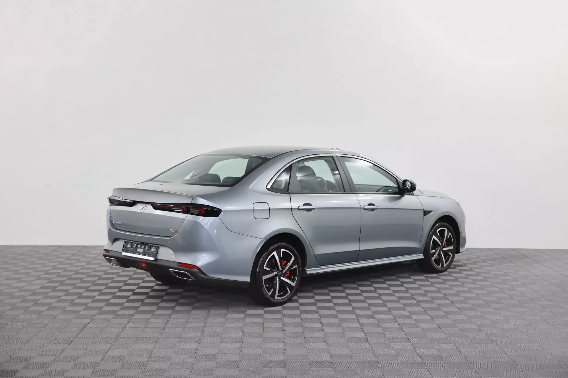 Автосалон: Kaiyi E5