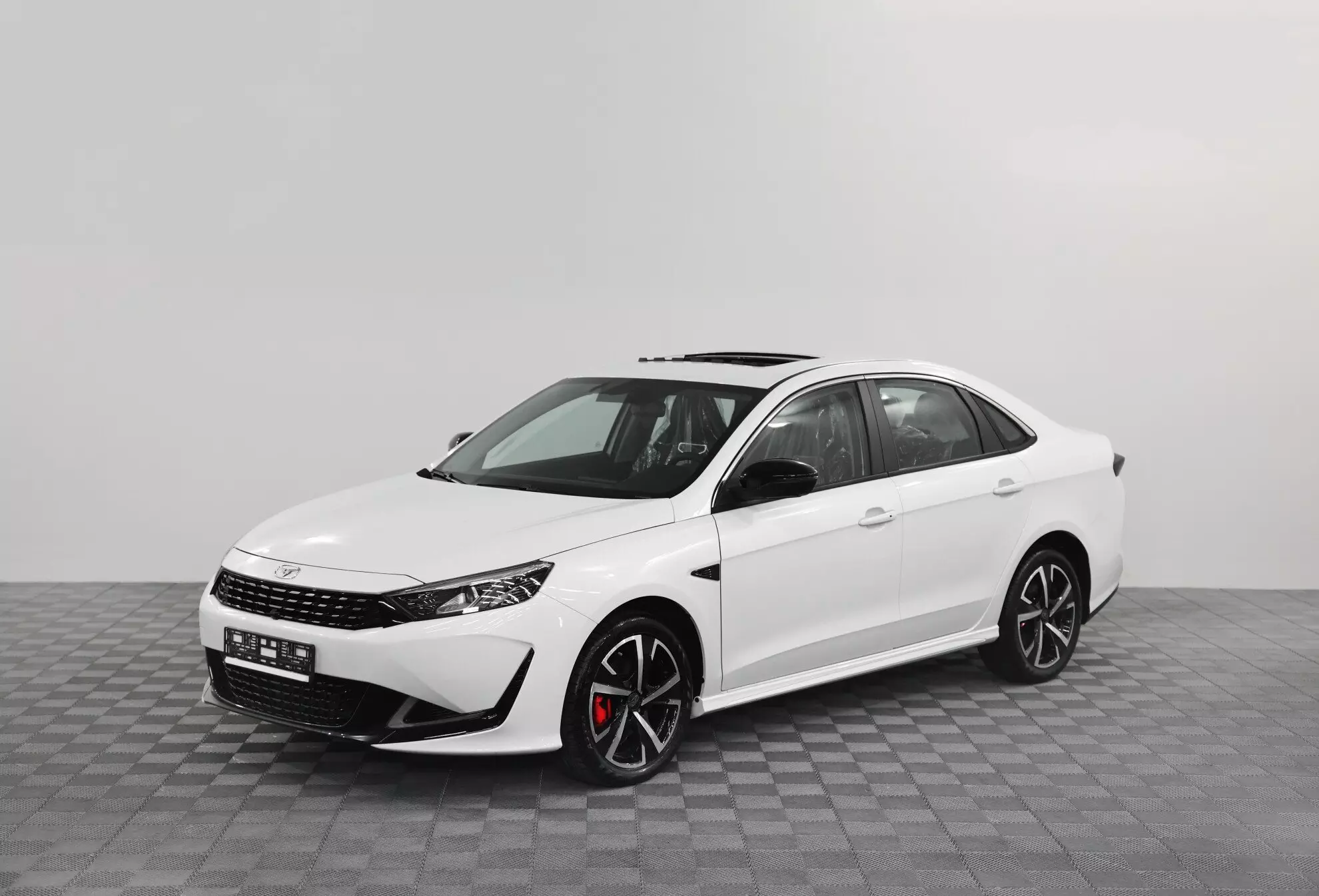 Автосалон: Kaiyi E5