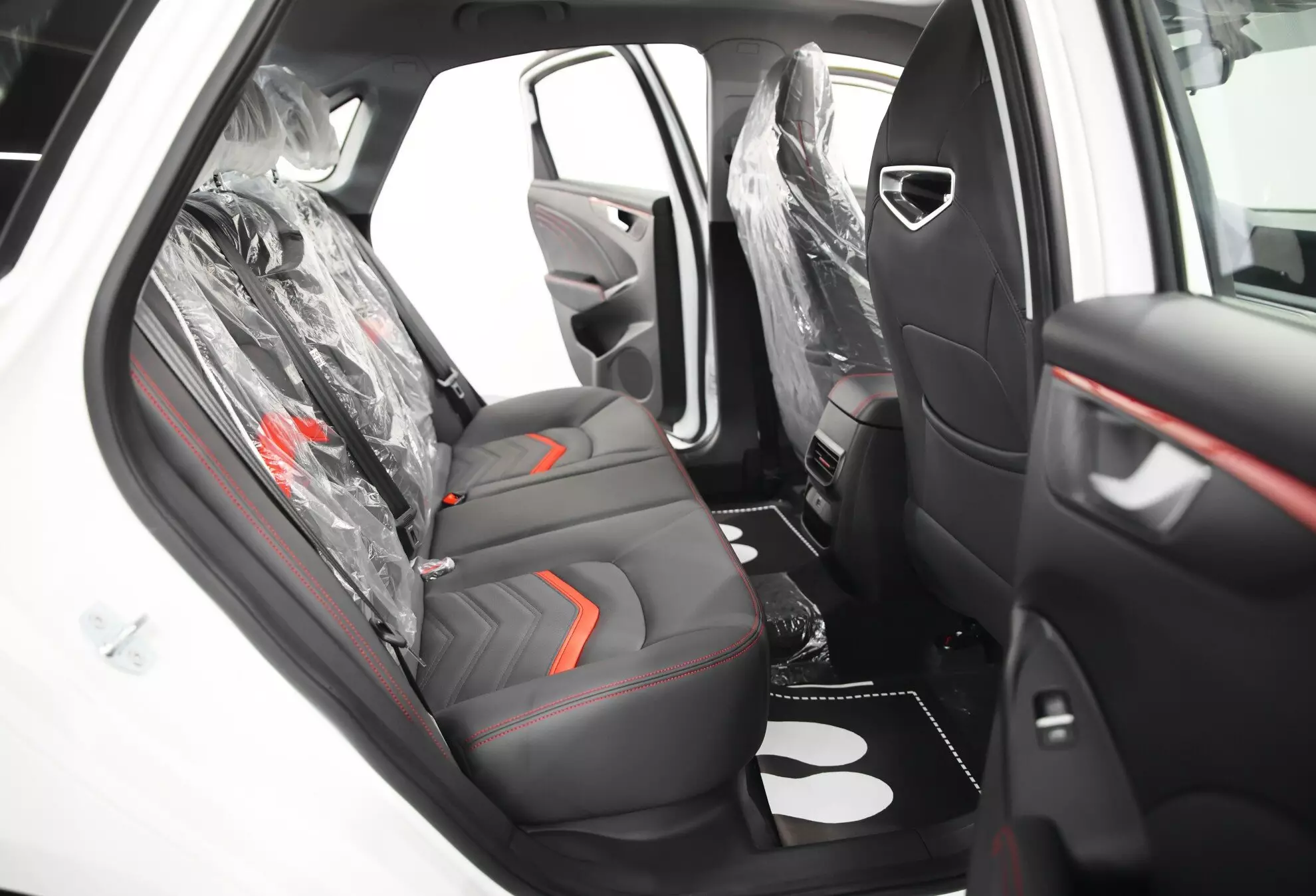 Автосалон: Kaiyi E5