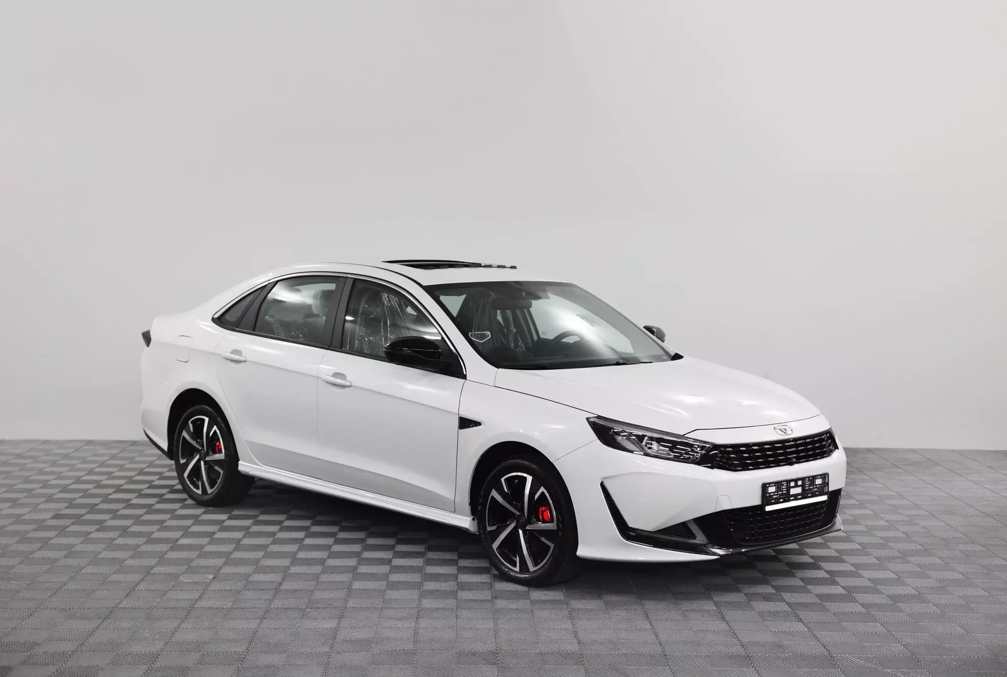 Автосалон: Kaiyi E5