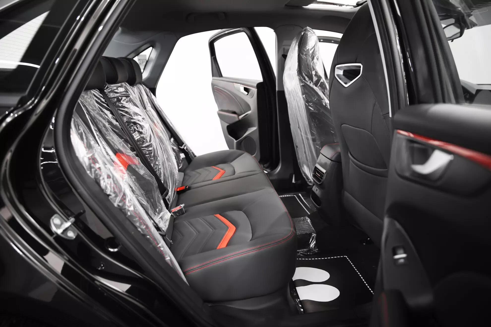 Автосалон: Kaiyi E5