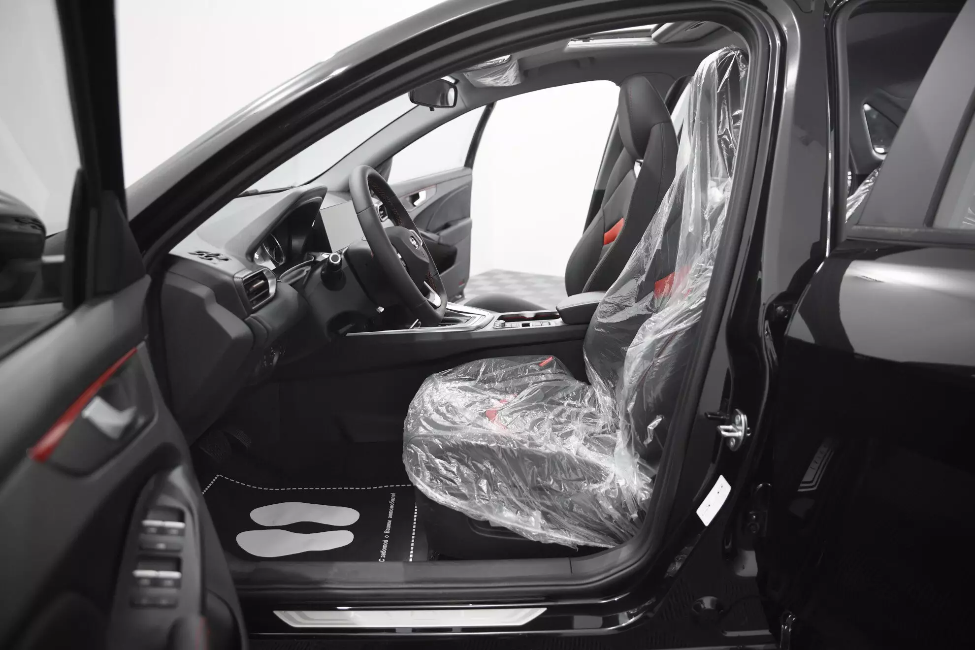 Автосалон: Kaiyi E5