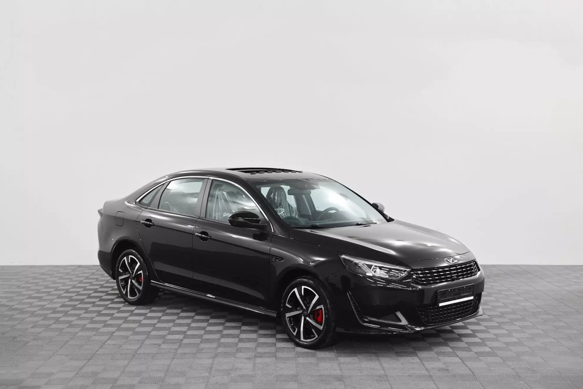 Автосалон: Kaiyi E5