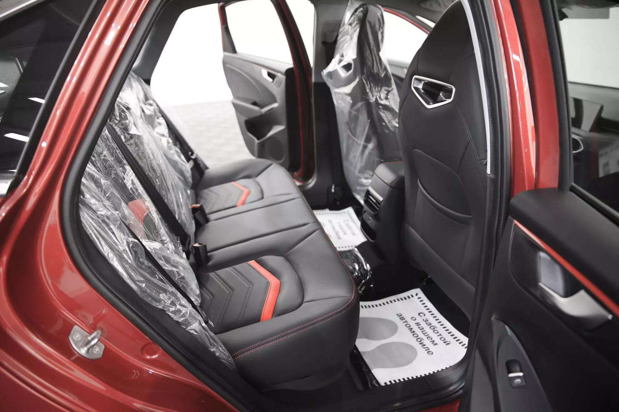 Автосалон: Kaiyi E5