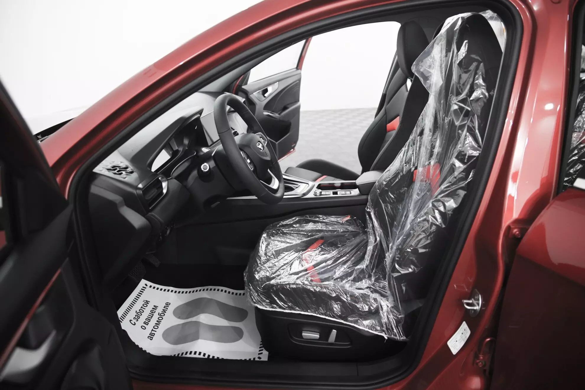 Автосалон: Kaiyi E5