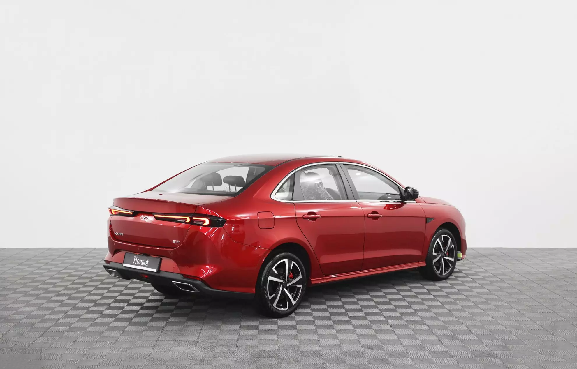 Автосалон: Kaiyi E5