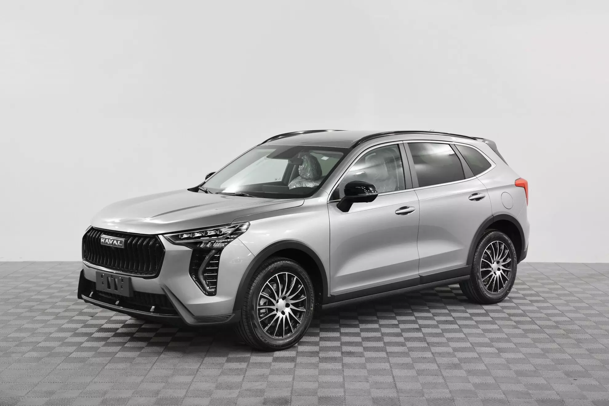 Автосалон: Haval New Jolion