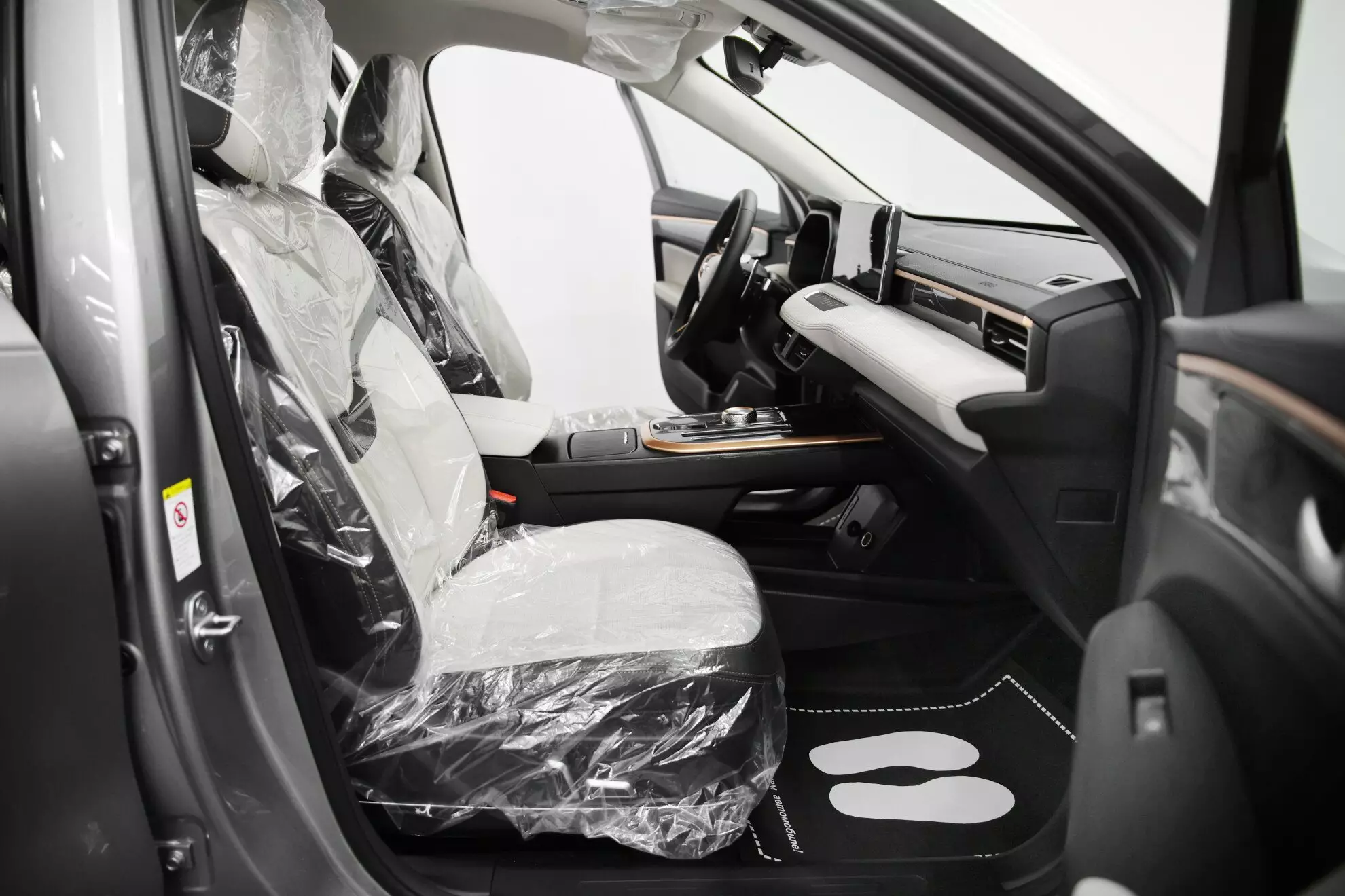 Автосалон: Haval New Jolion