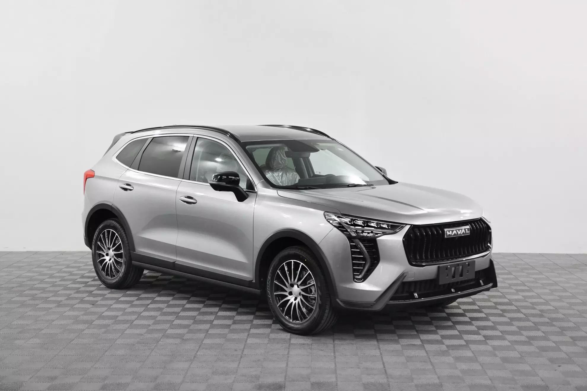 Автосалон: Haval New Jolion