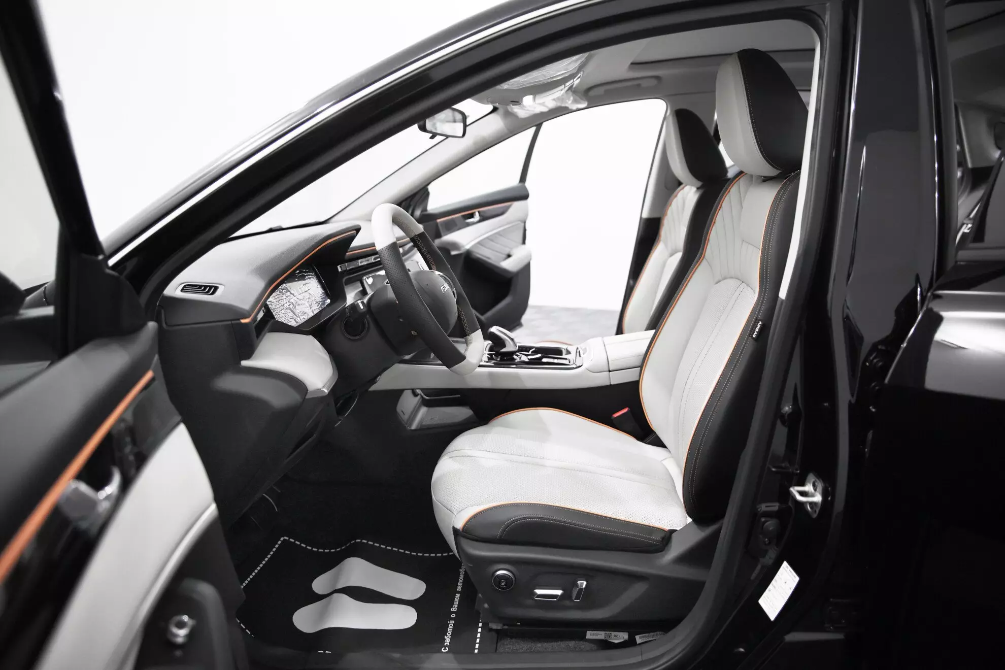 Автосалон: Dongfeng Shine Max