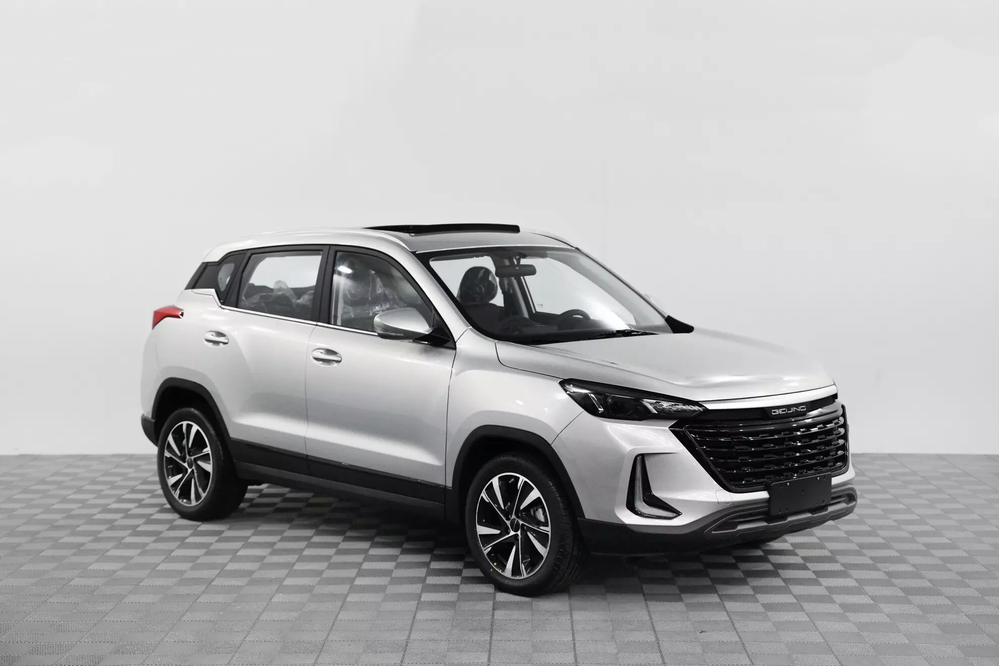 Автосалон: Baic X35