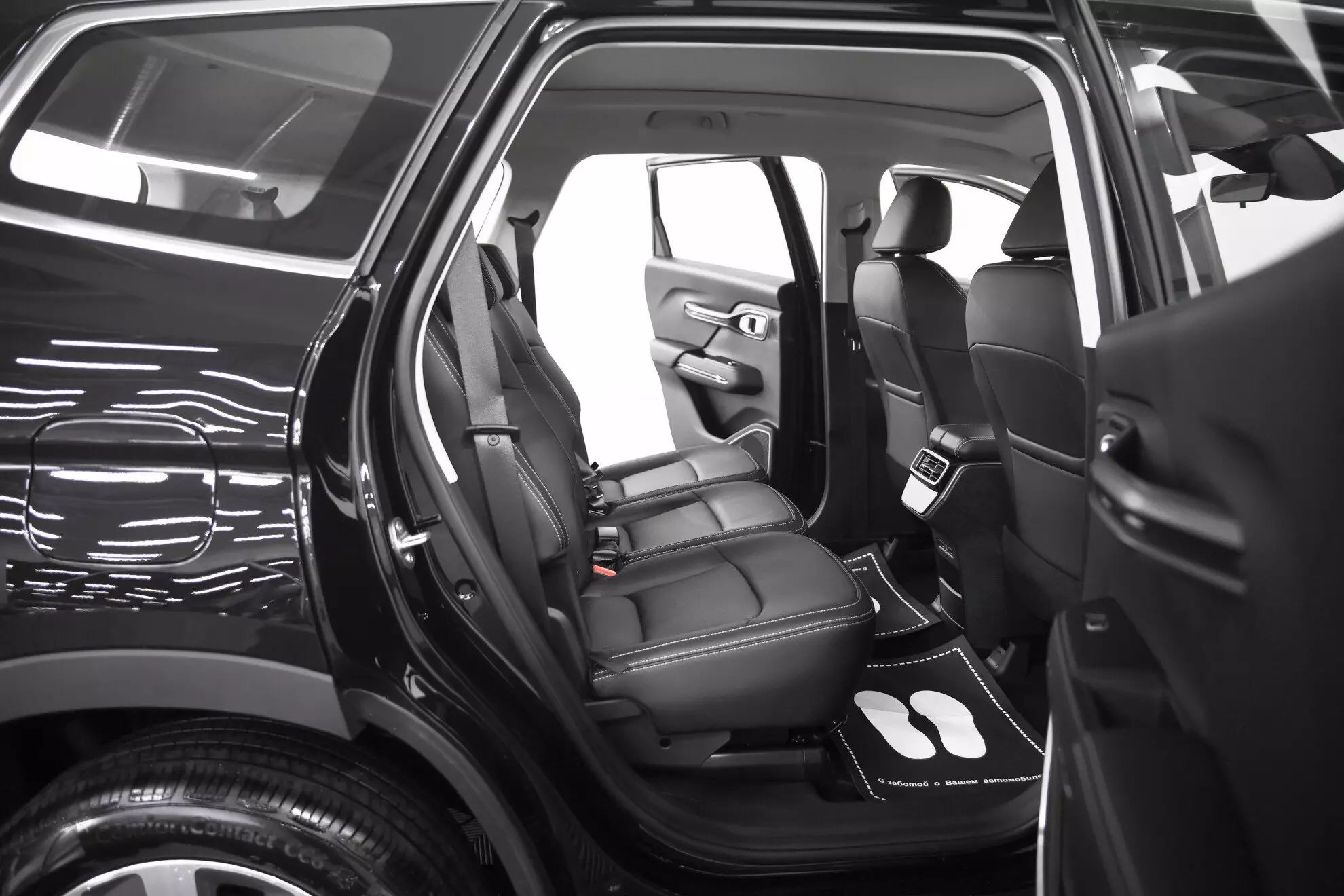 Автосалон: Geely Okavango