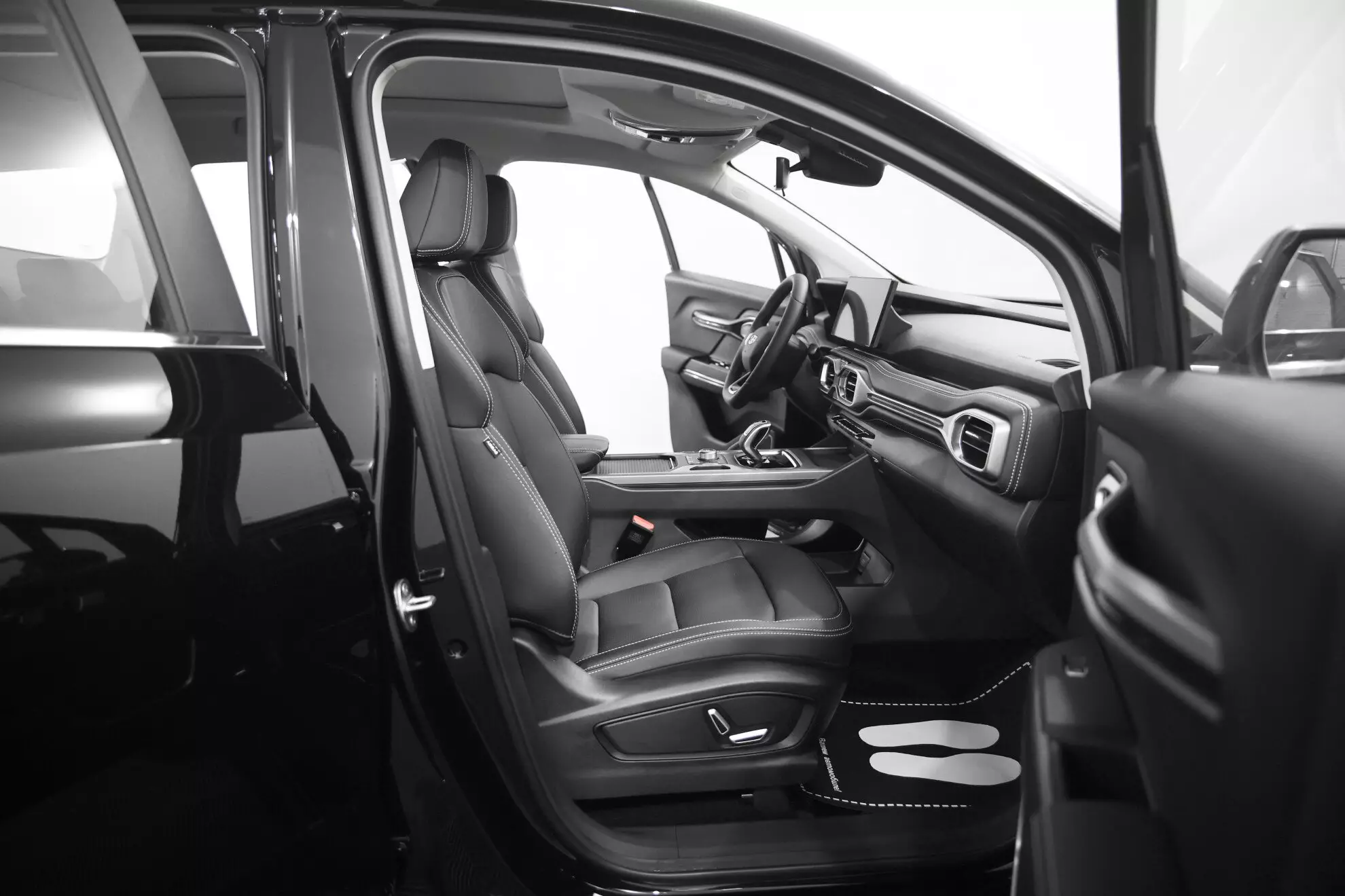 Автосалон: Geely Okavango