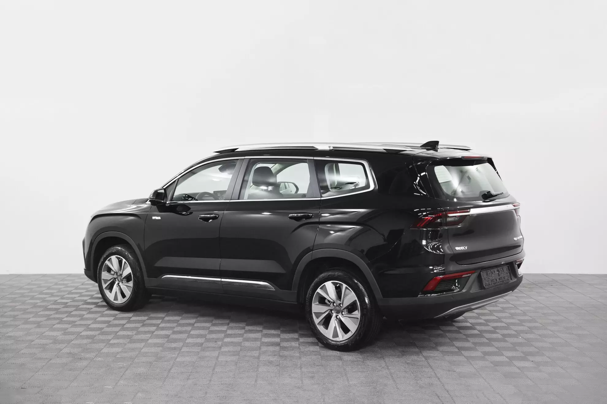 Автосалон: Geely Okavango