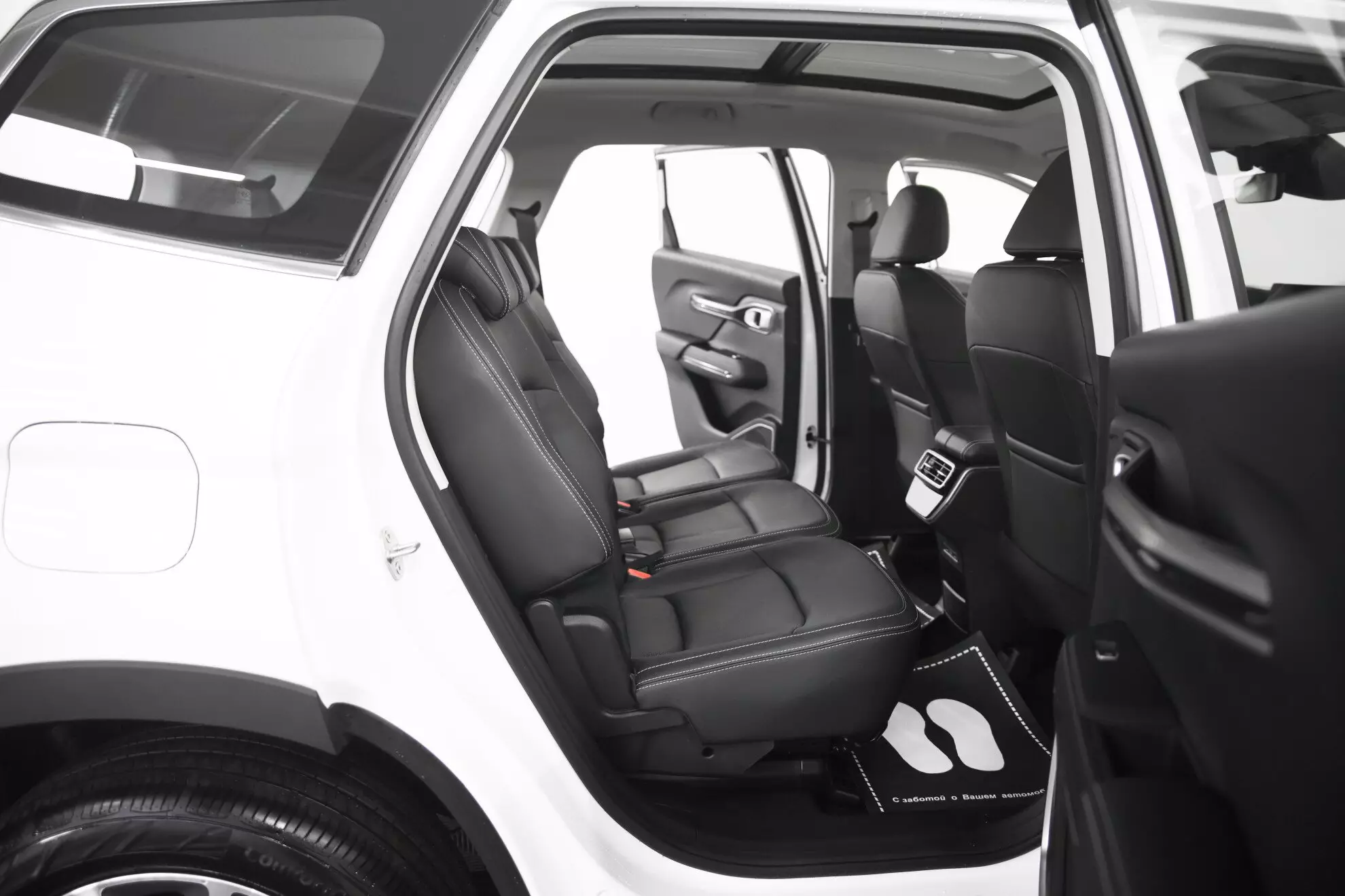 Автосалон: Geely Okavango