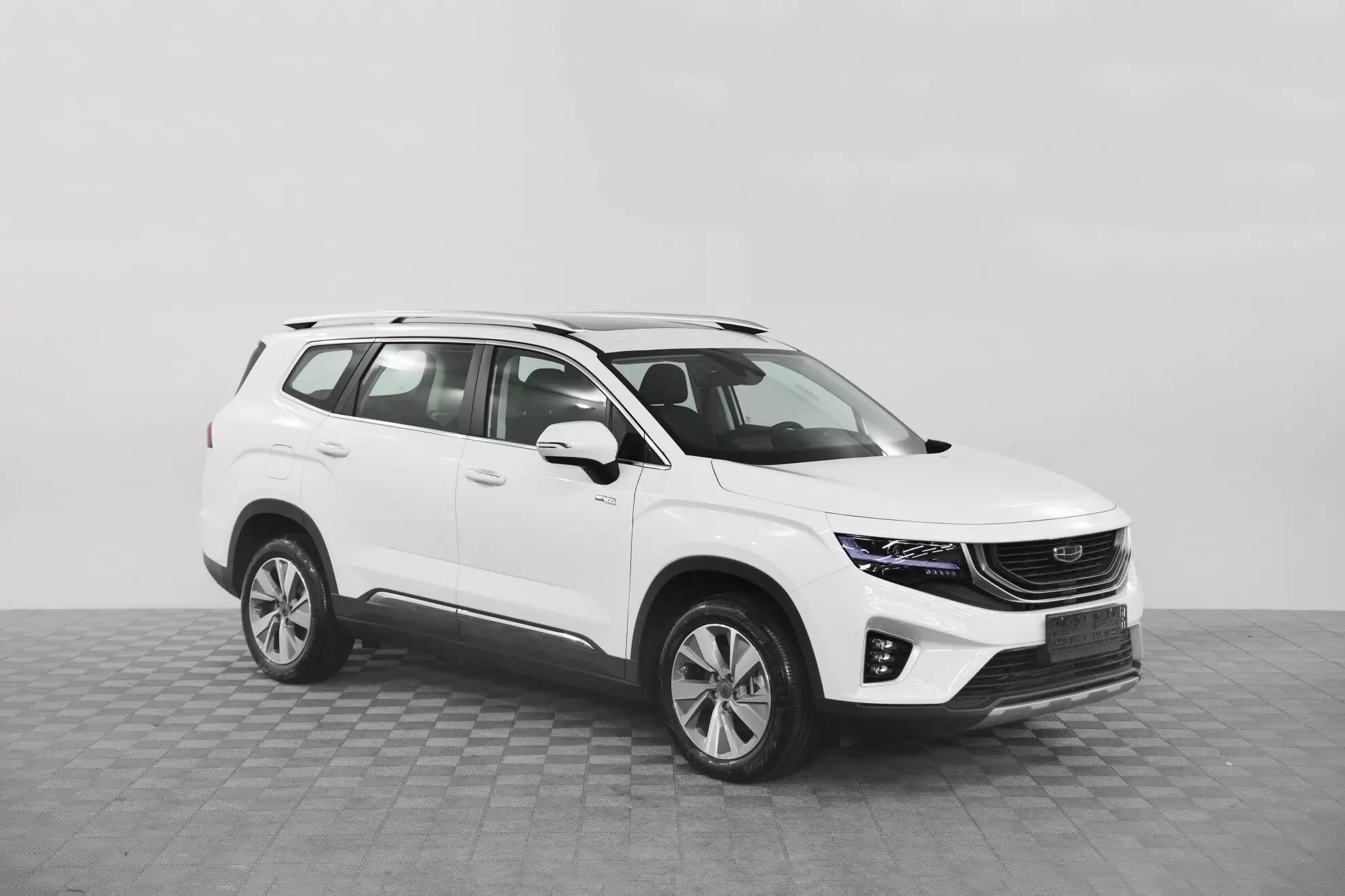 Автосалон: Geely Okavango