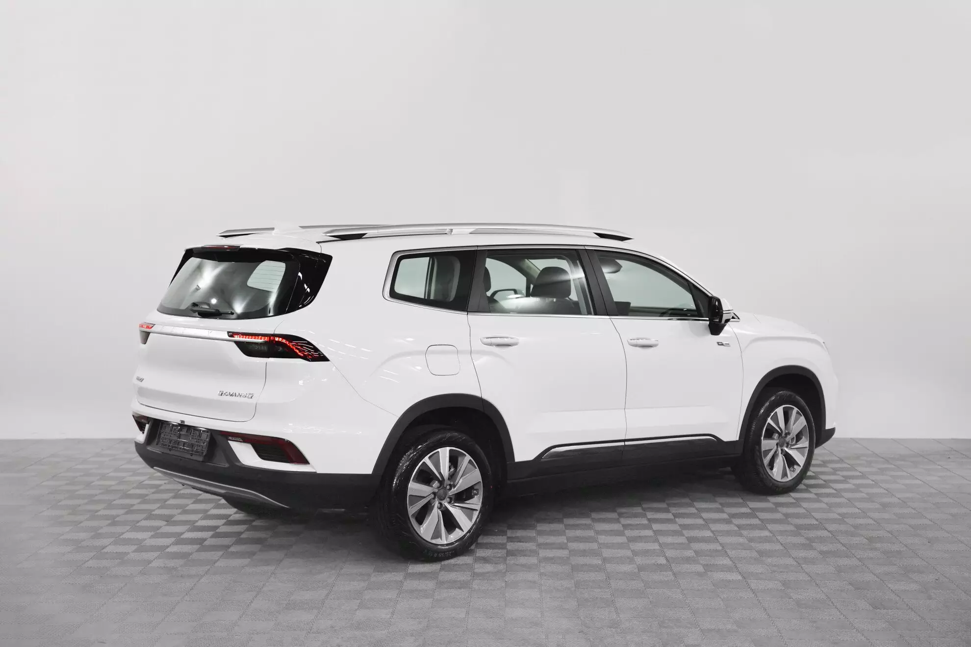 Автосалон: Geely Okavango