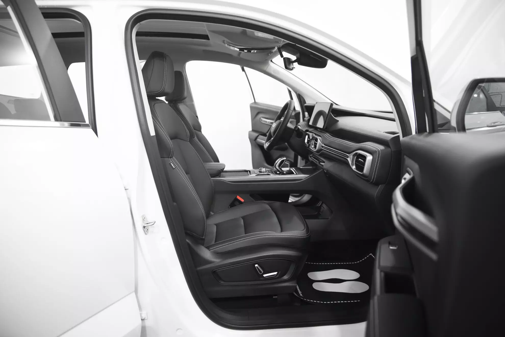 Автосалон: Geely Okavango