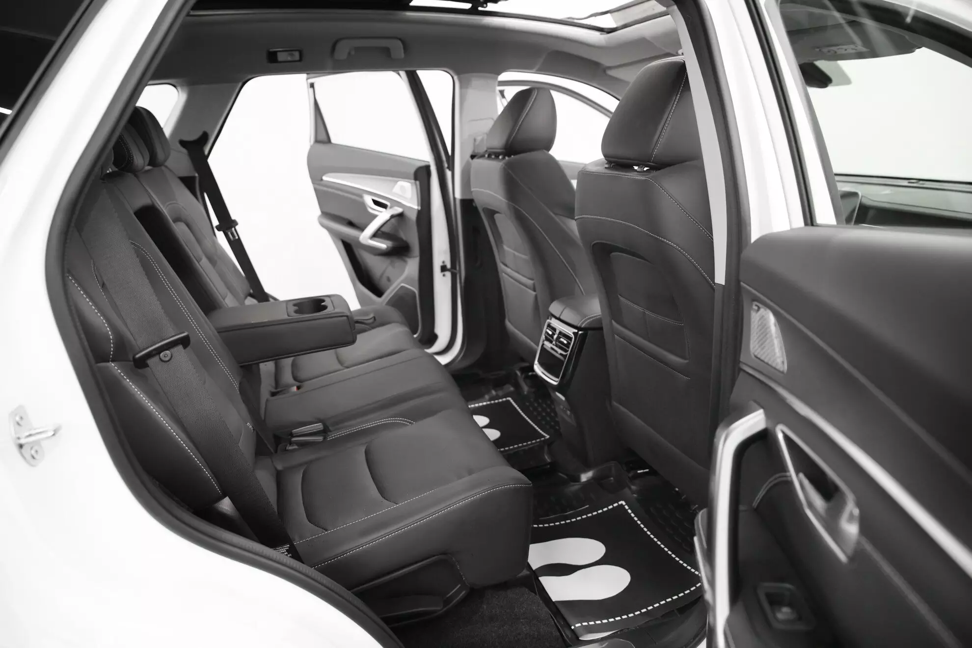 Автосалон: Jetour X70 PLUS