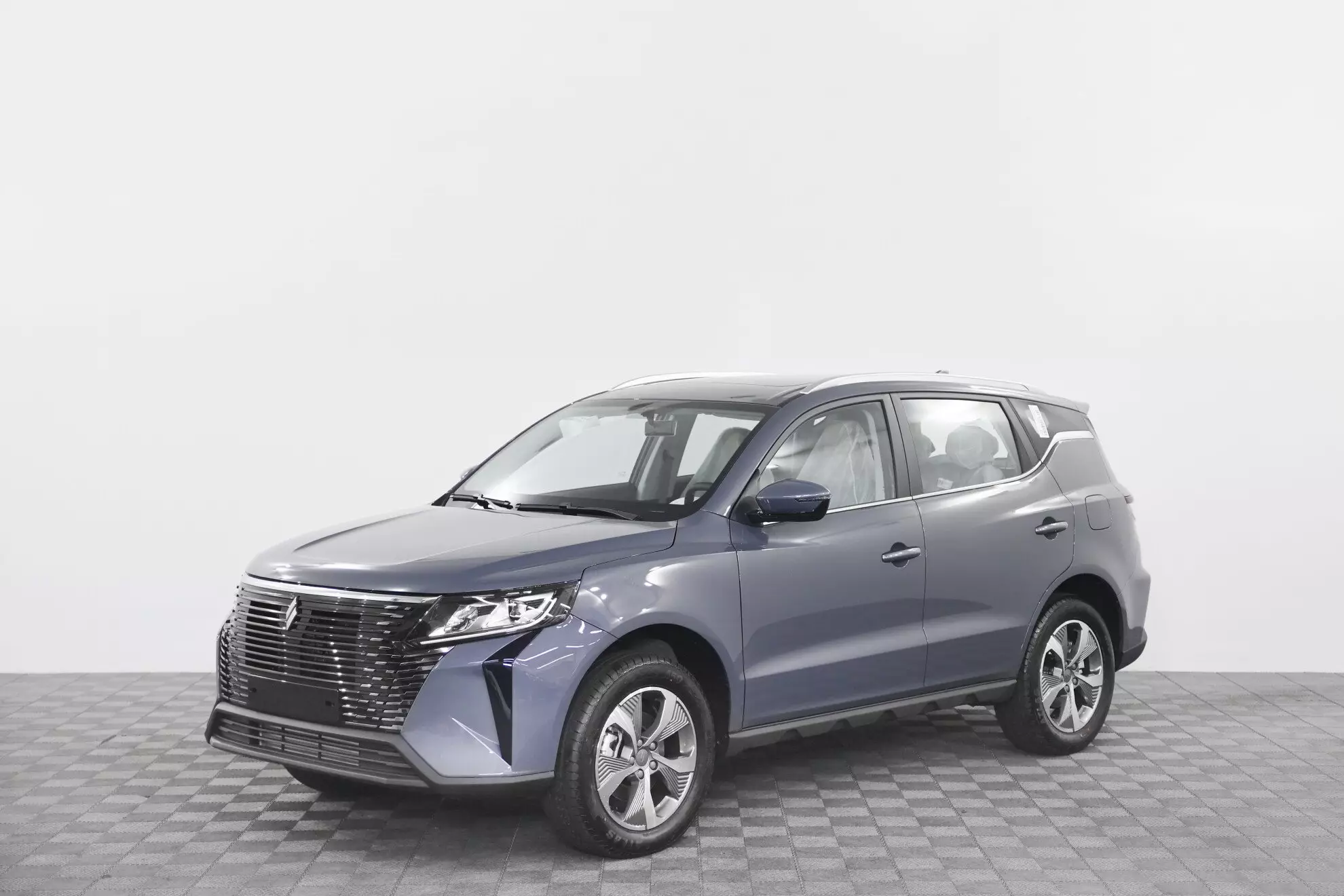 Автосалон: Livan X6 Pro
