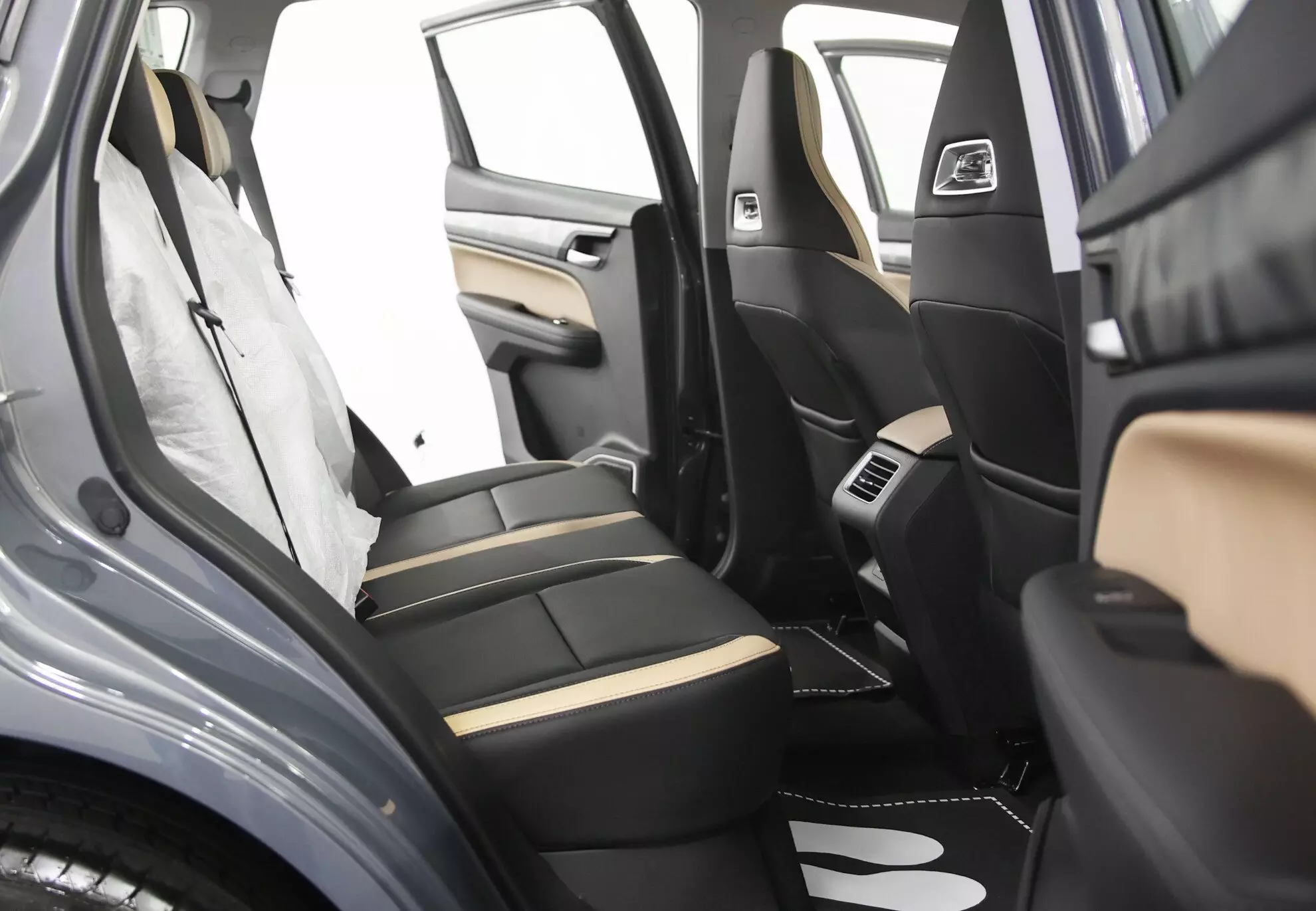 Автосалон: Livan X6 Pro