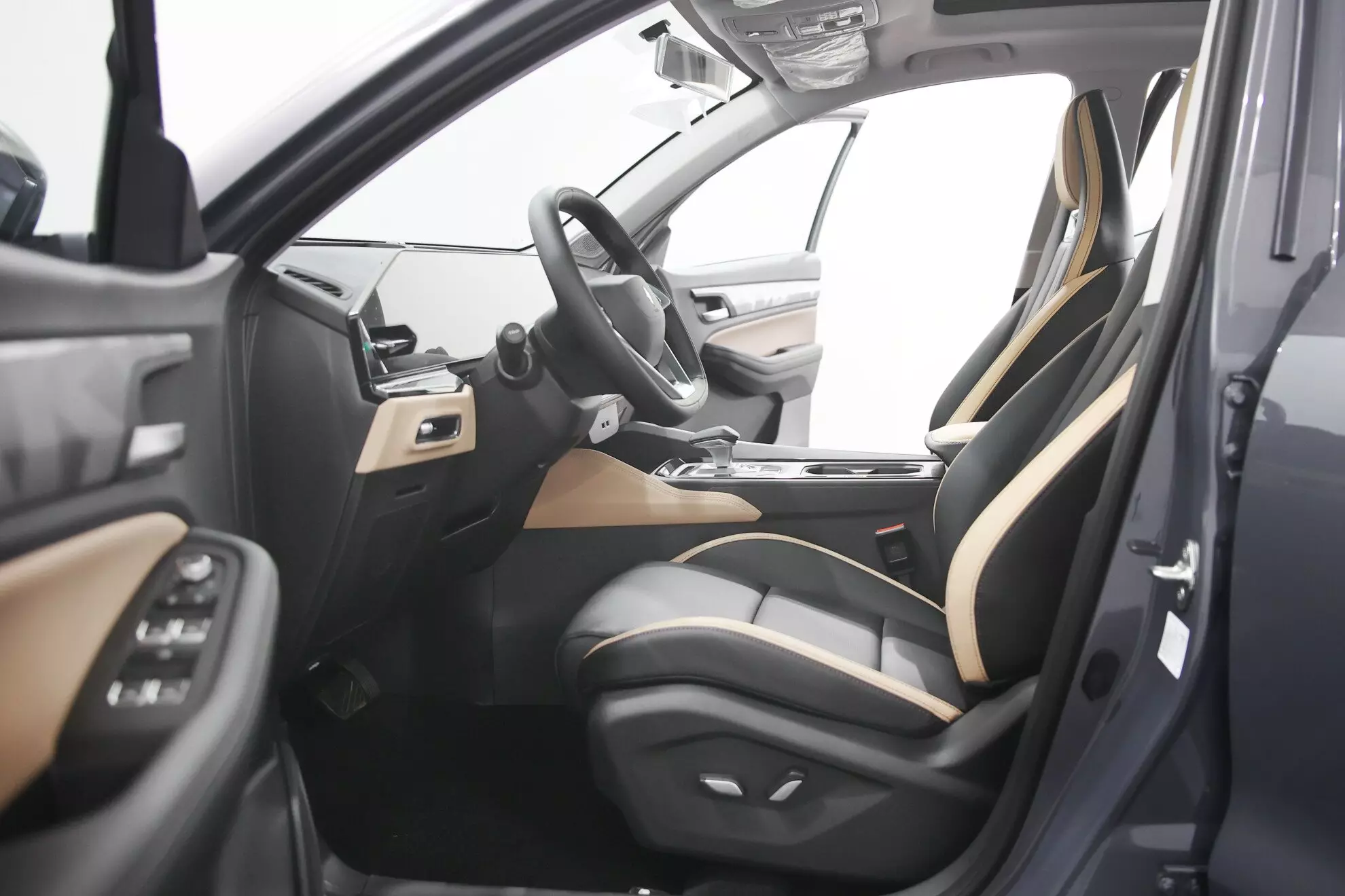 Автосалон: Livan X6 Pro