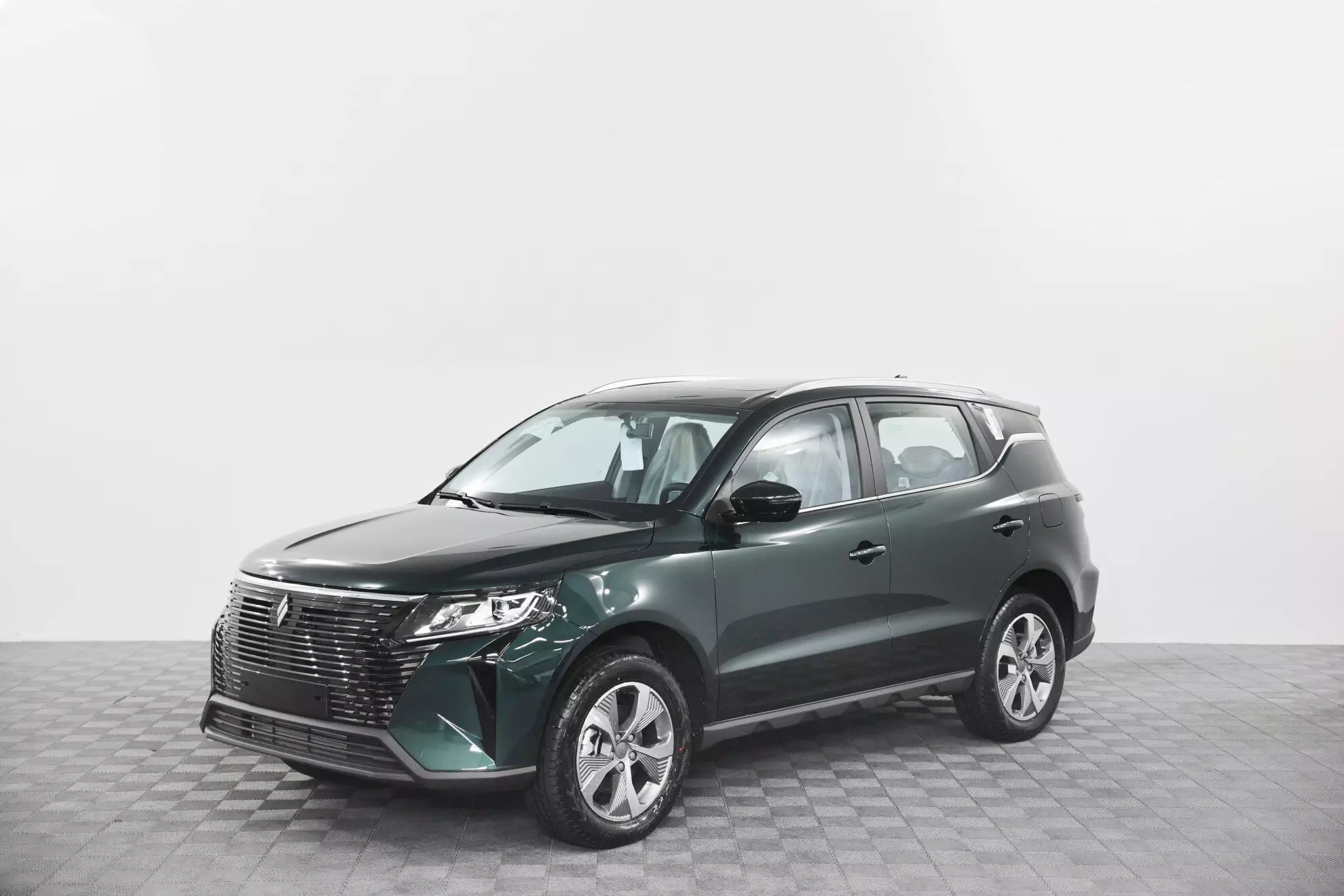 Автосалон: Livan X6 Pro
