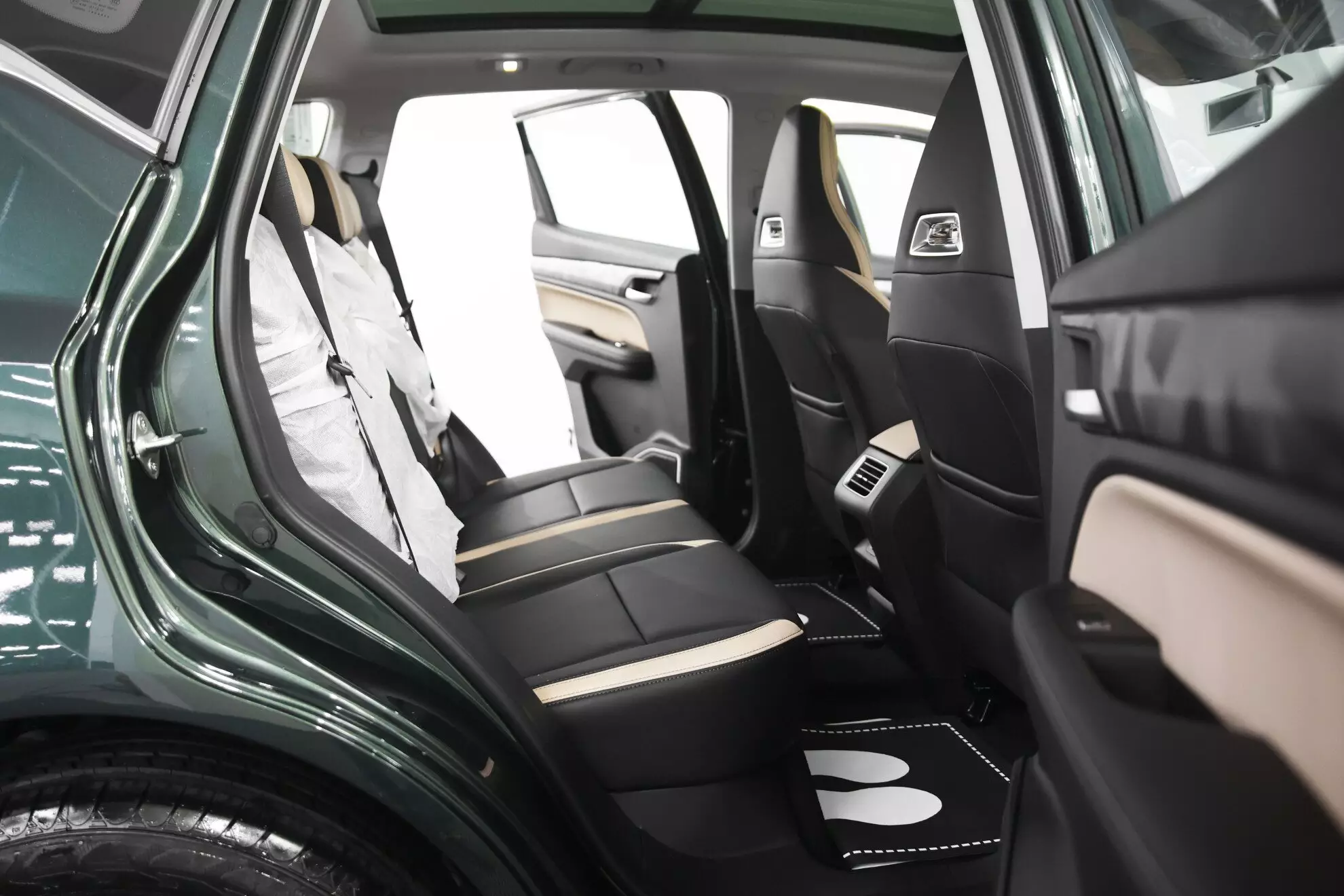 Автосалон: Livan X6 Pro