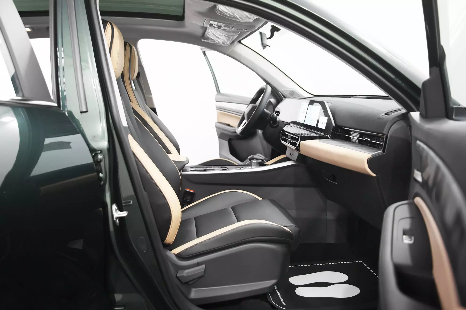 Автосалон: Livan X6 Pro