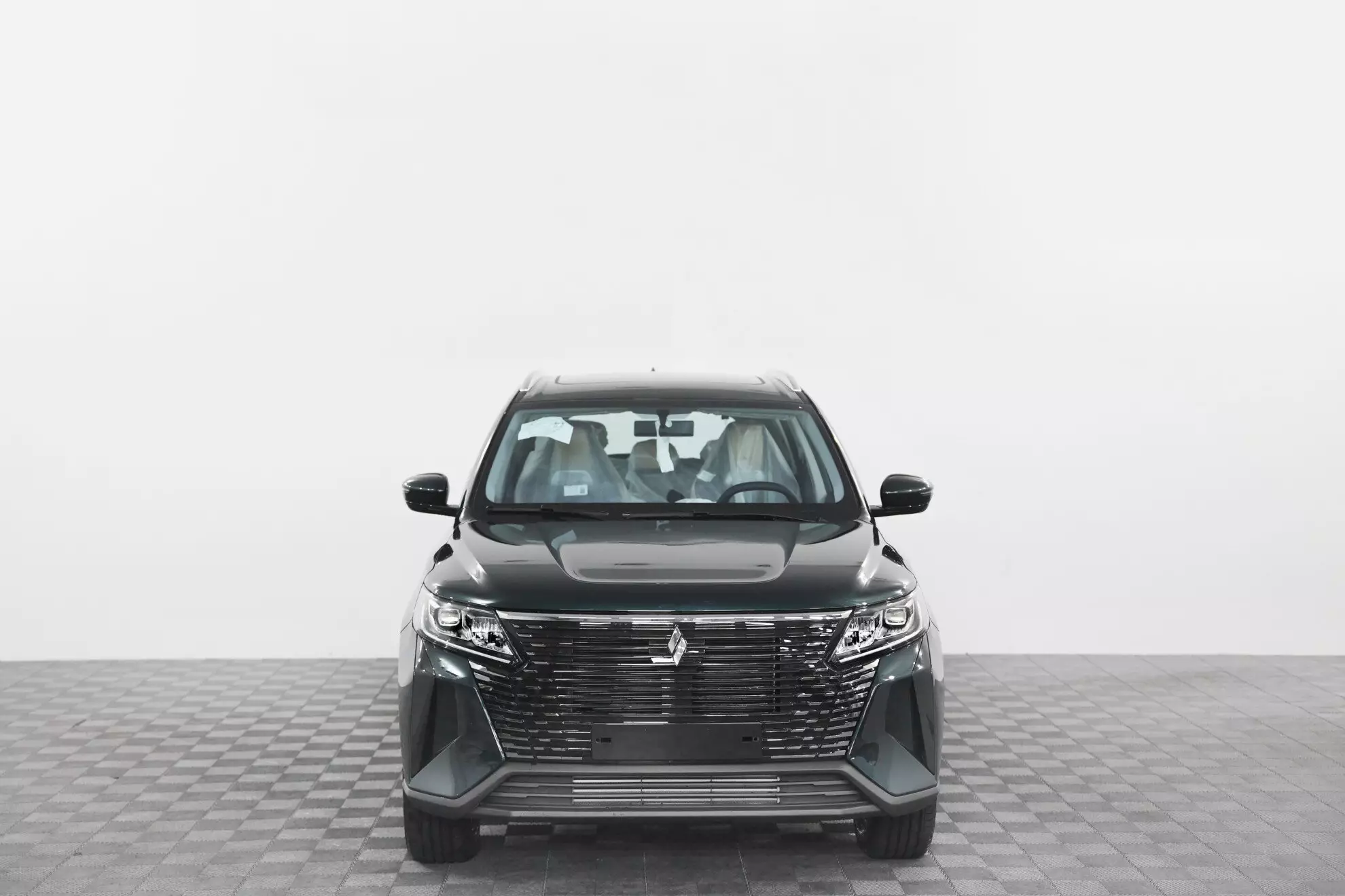Автосалон: Livan X6 Pro