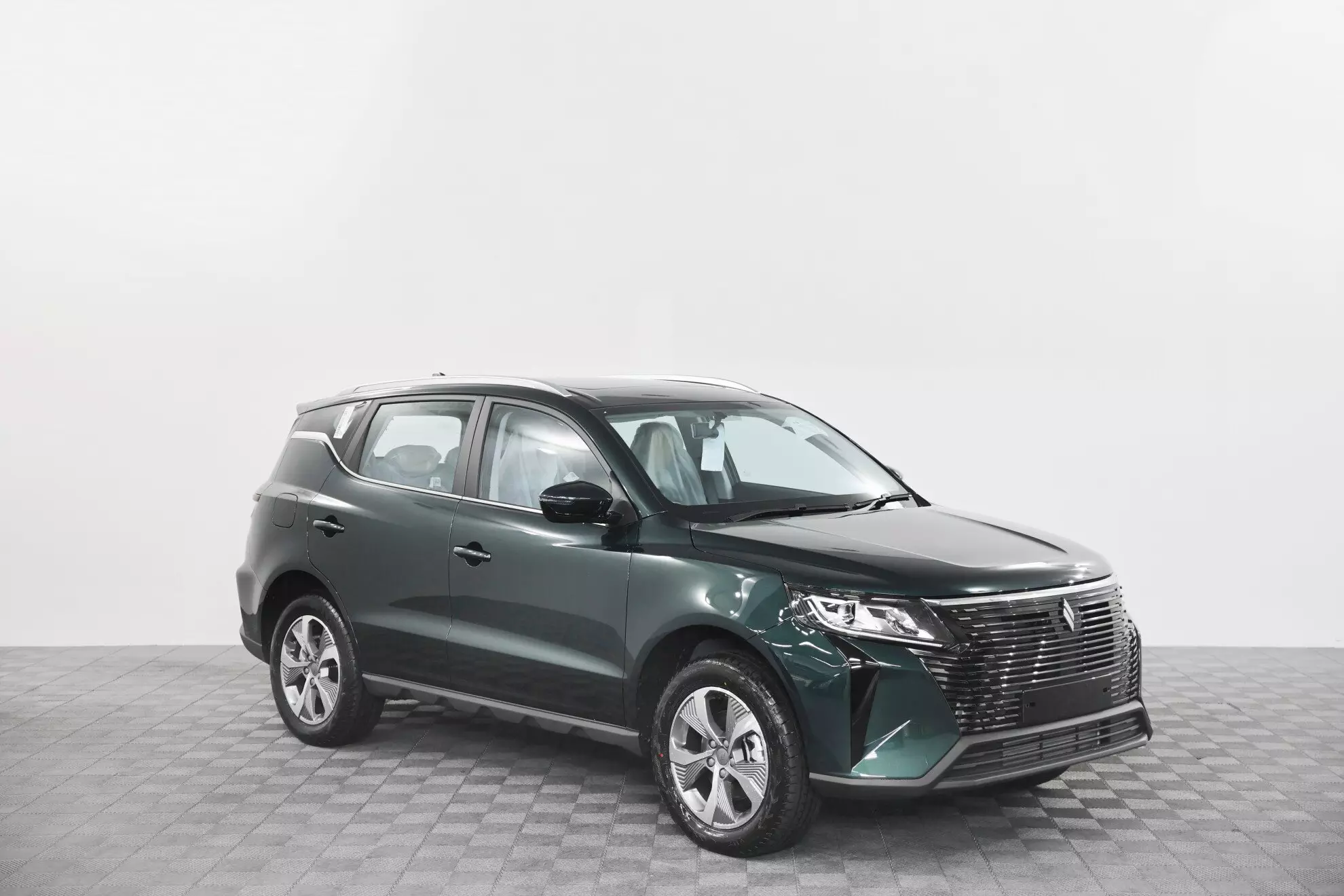 Автосалон: Livan X6 Pro