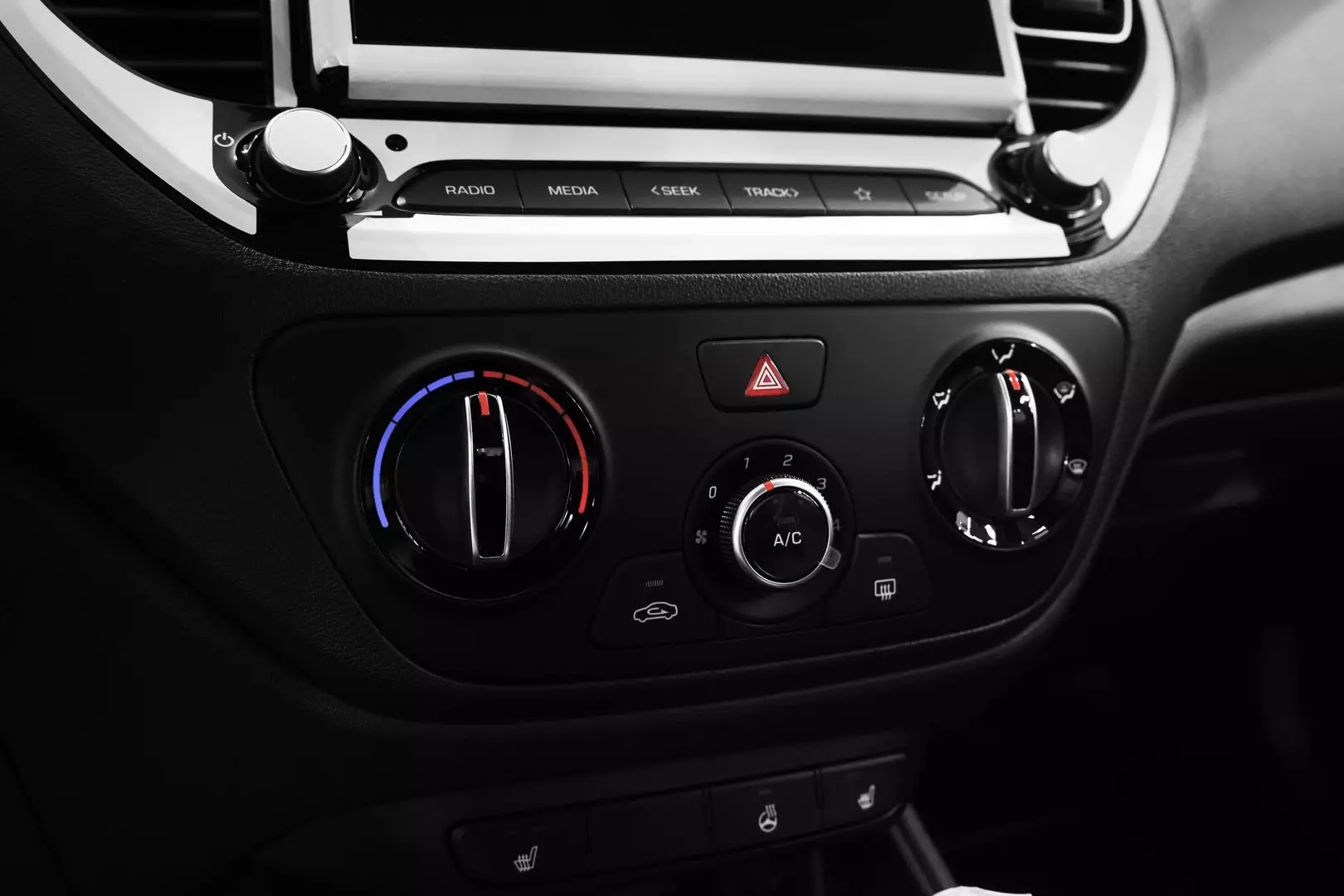 Автосалон: Solaris HS