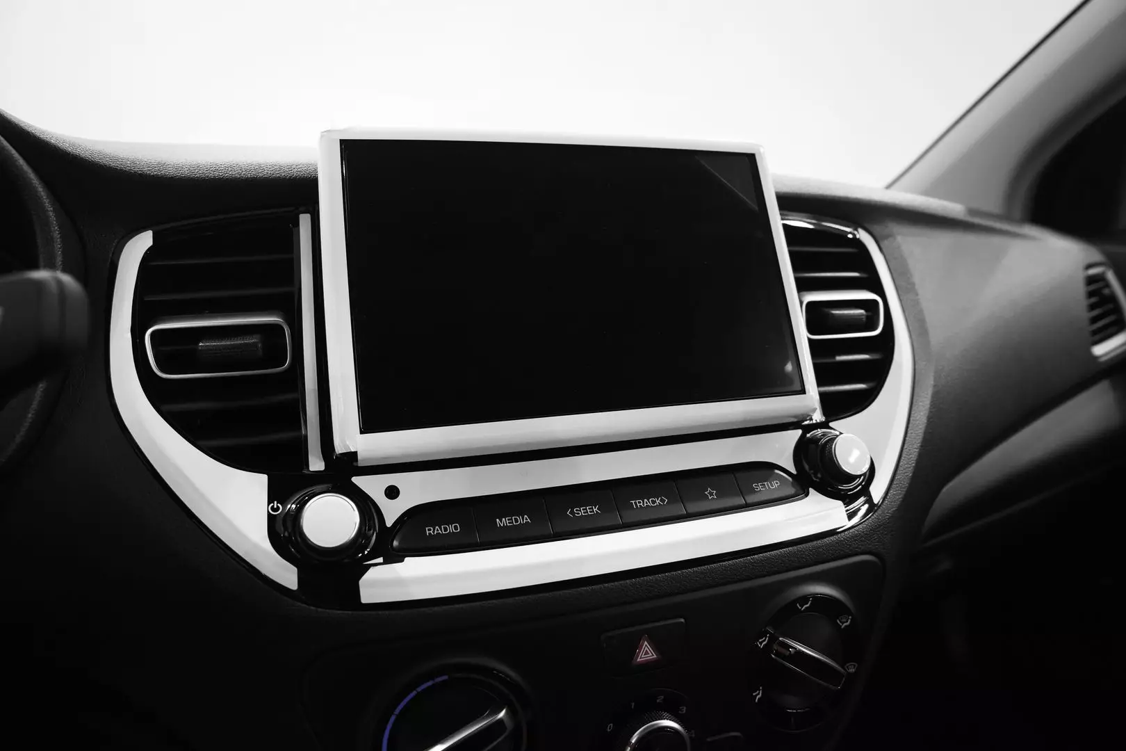 Автосалон: Solaris HS
