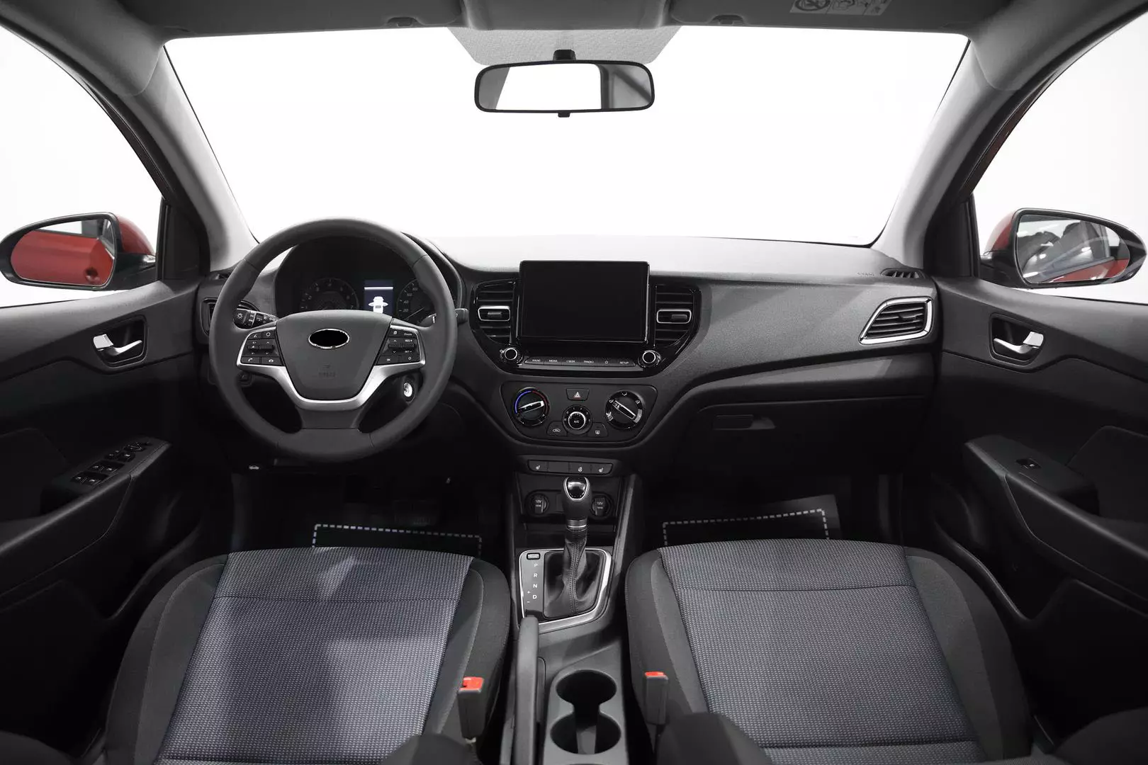 Автосалон: Solaris HS