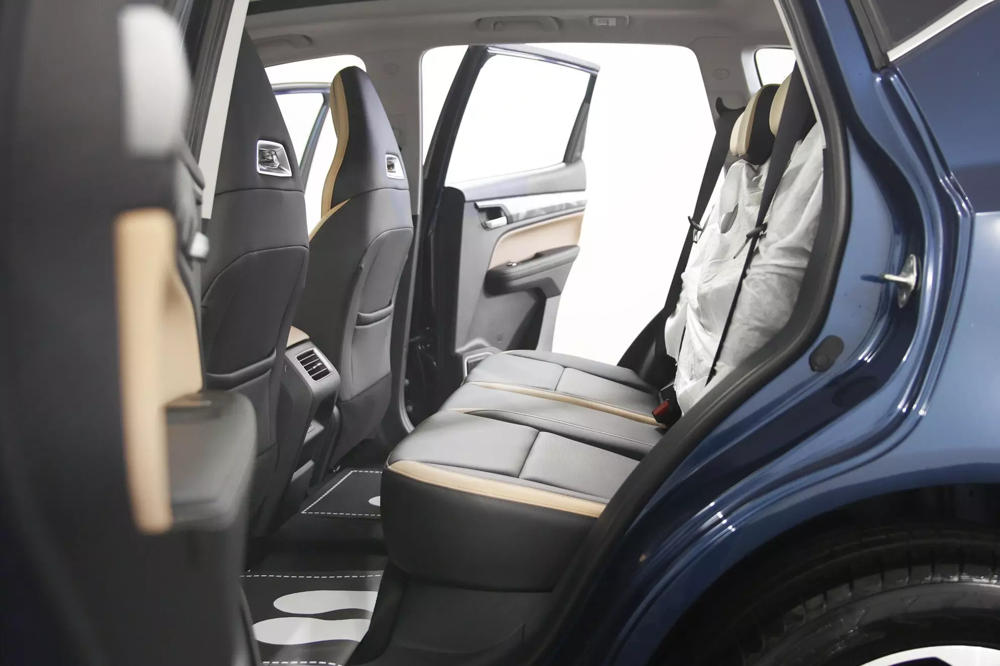 Автосалон: Livan X6 Pro