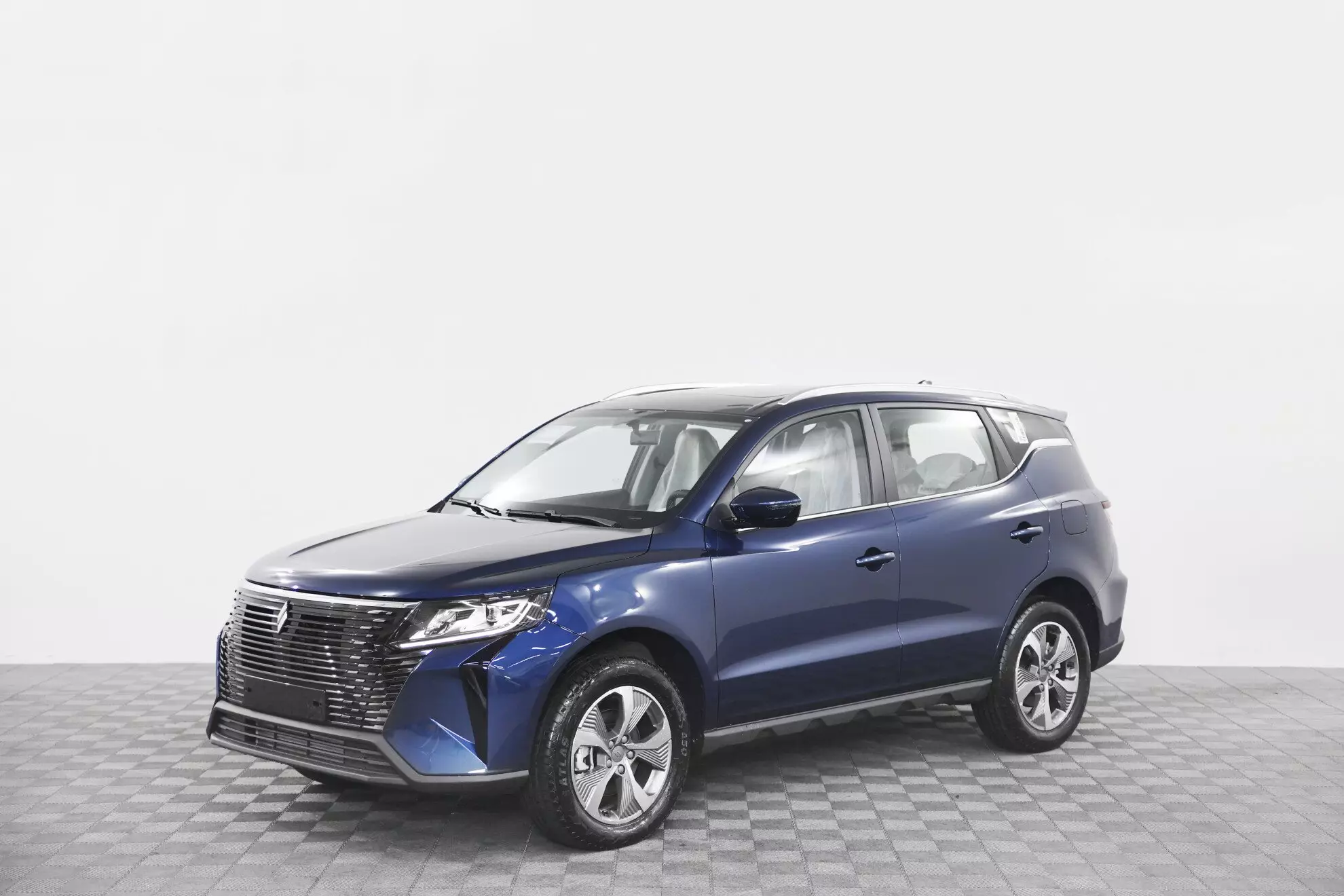 Автосалон: Livan X6 Pro