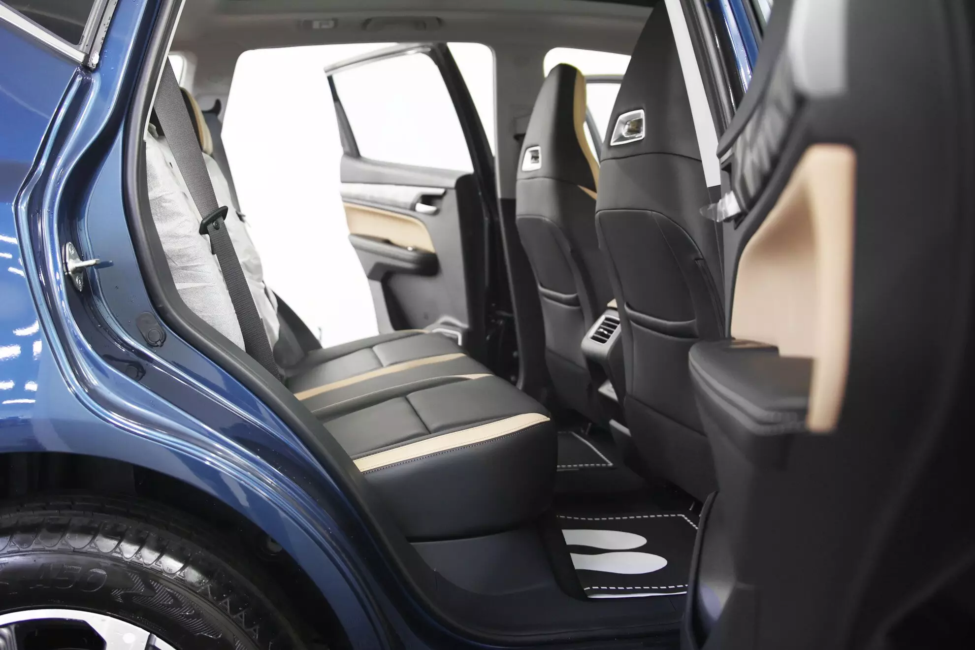 Автосалон: Livan X6 Pro