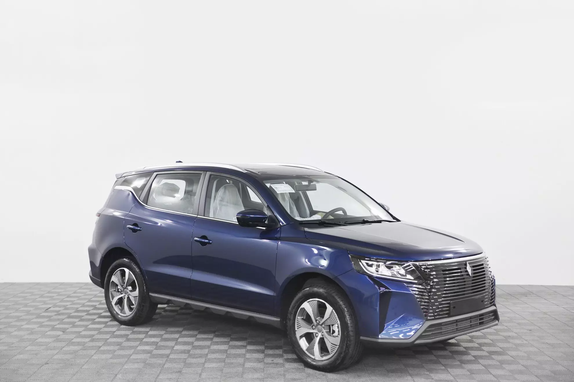 Автосалон: Livan X6 Pro