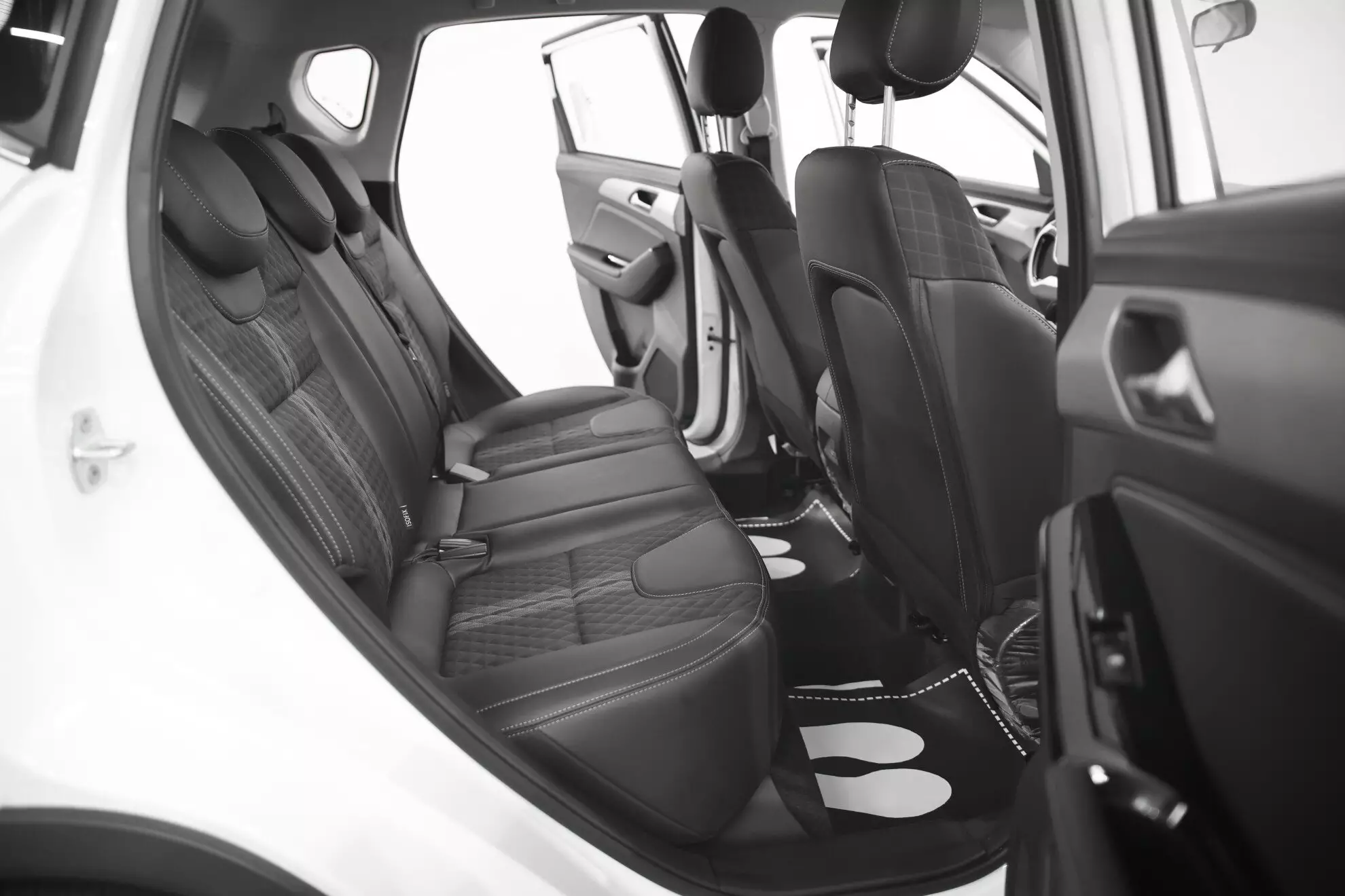 Автосалон: Baic X35