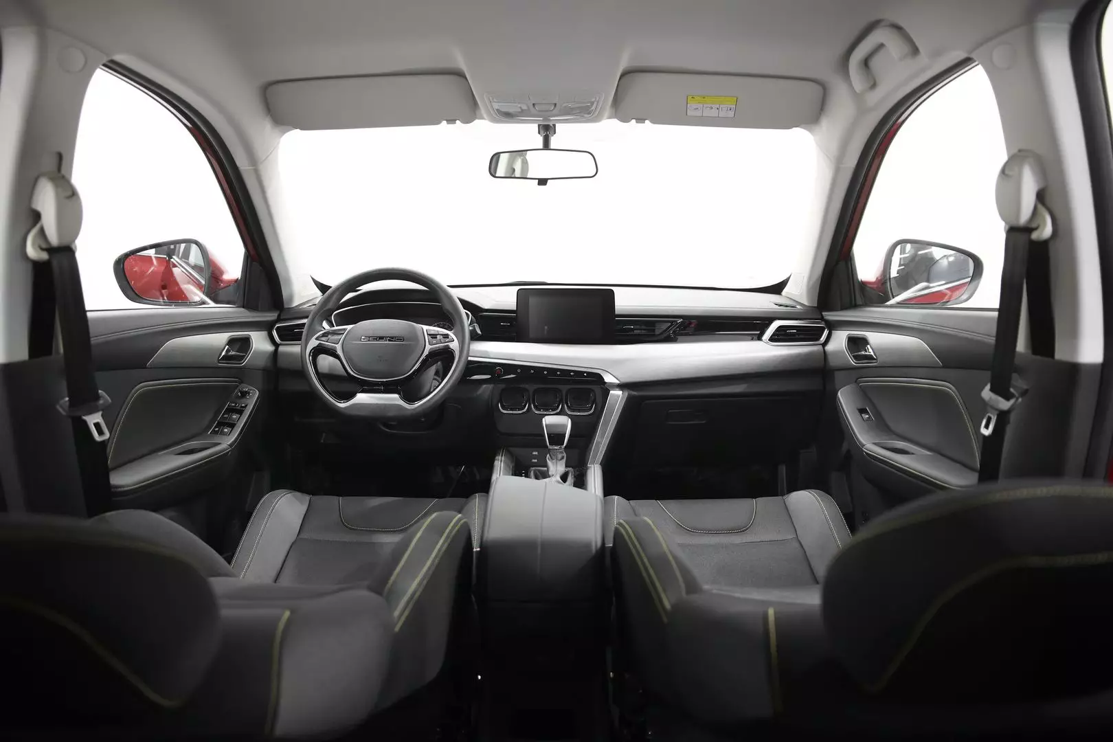 Автосалон: Baic X35