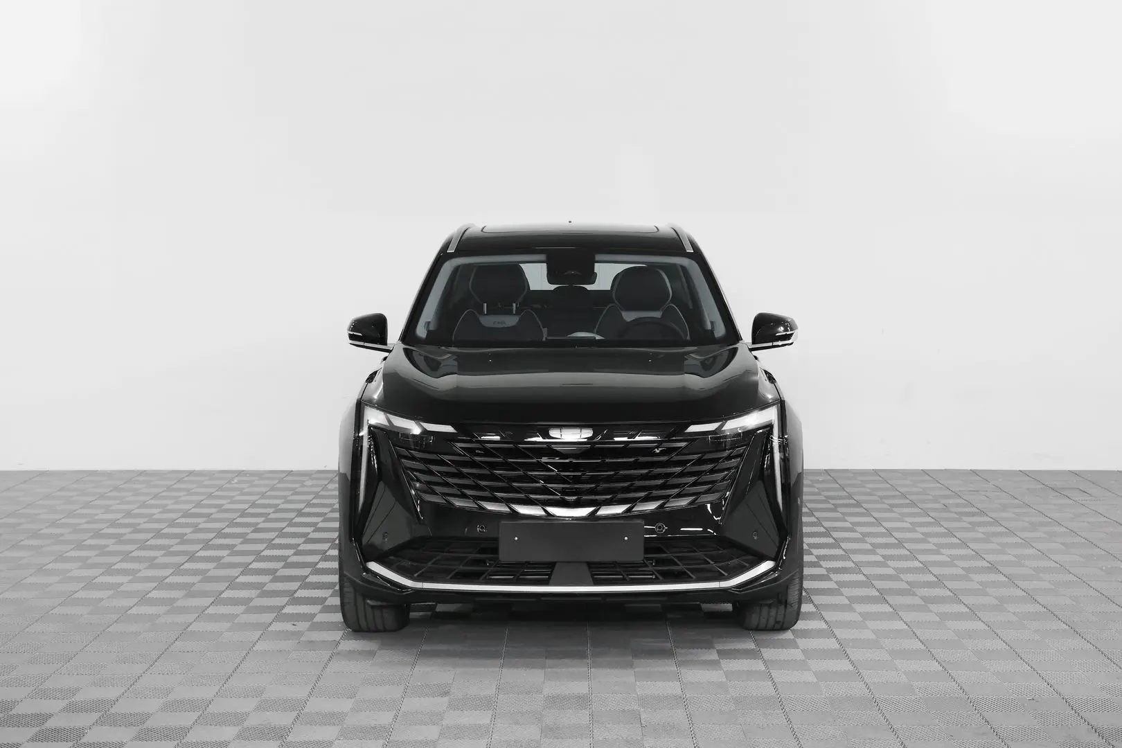 Автосалон: Geely Atlas New
