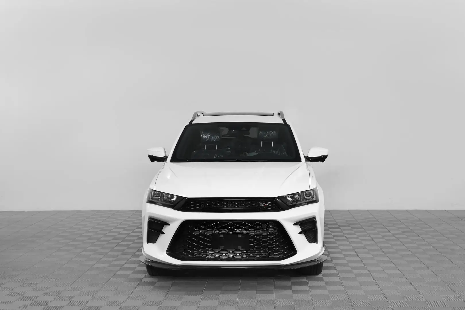 Автосалон: Swm G01F